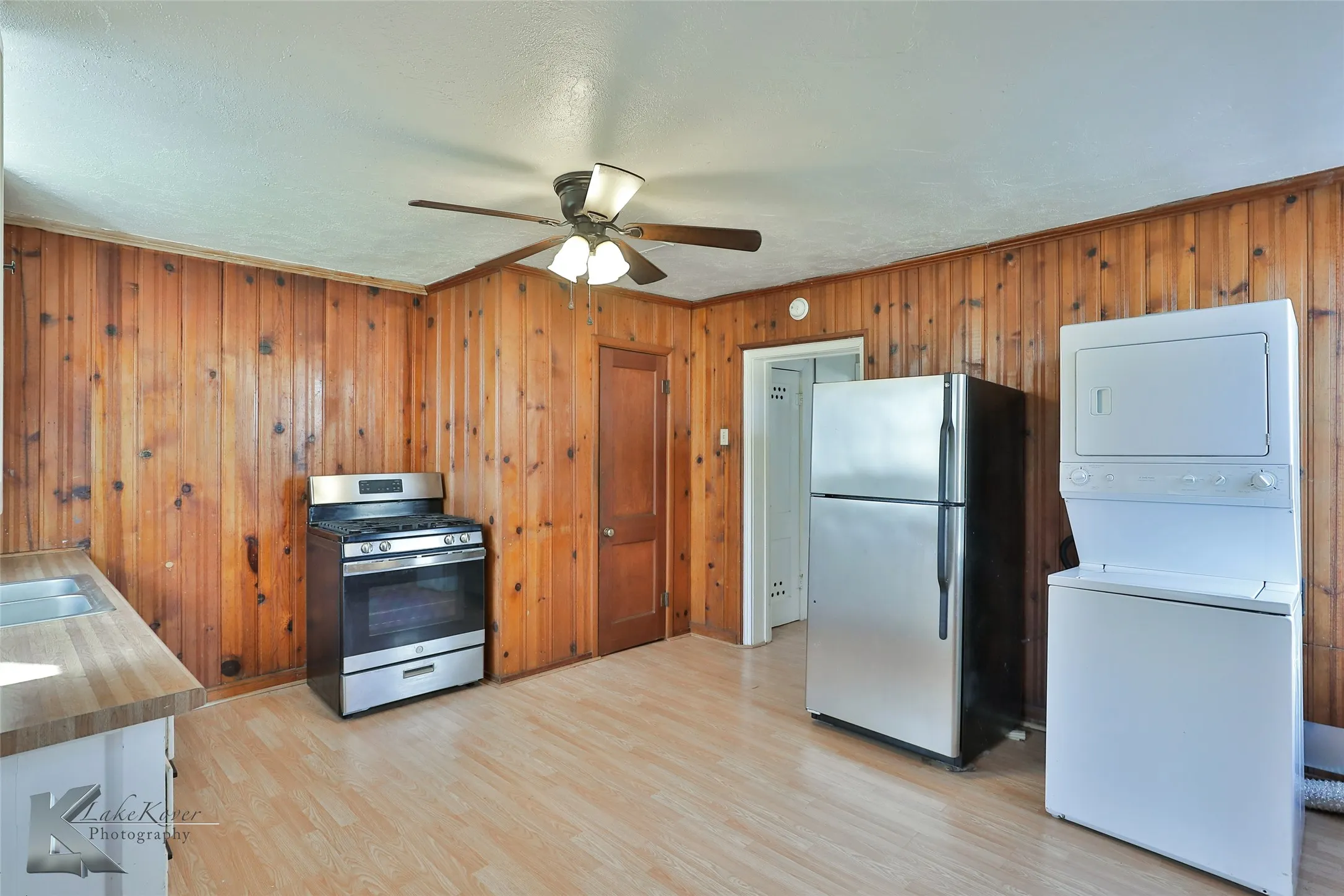 Duplex For Sale in Taylor County , 425 Sayles Boulevard, Abilene, Texas 79605, 2 Bedroom, 2 Bathroom, 2 Garage spaces, 0 Sqft, built in 1948, mls#21298155, Real Estate Agent in Abilene, Homes For Sale in Taylor county, Homes For Sale in Abilene, Realtor in Abilene Texas, Real Estate Brokerage Independent Realty Texas, Luminita Cordes Realtor