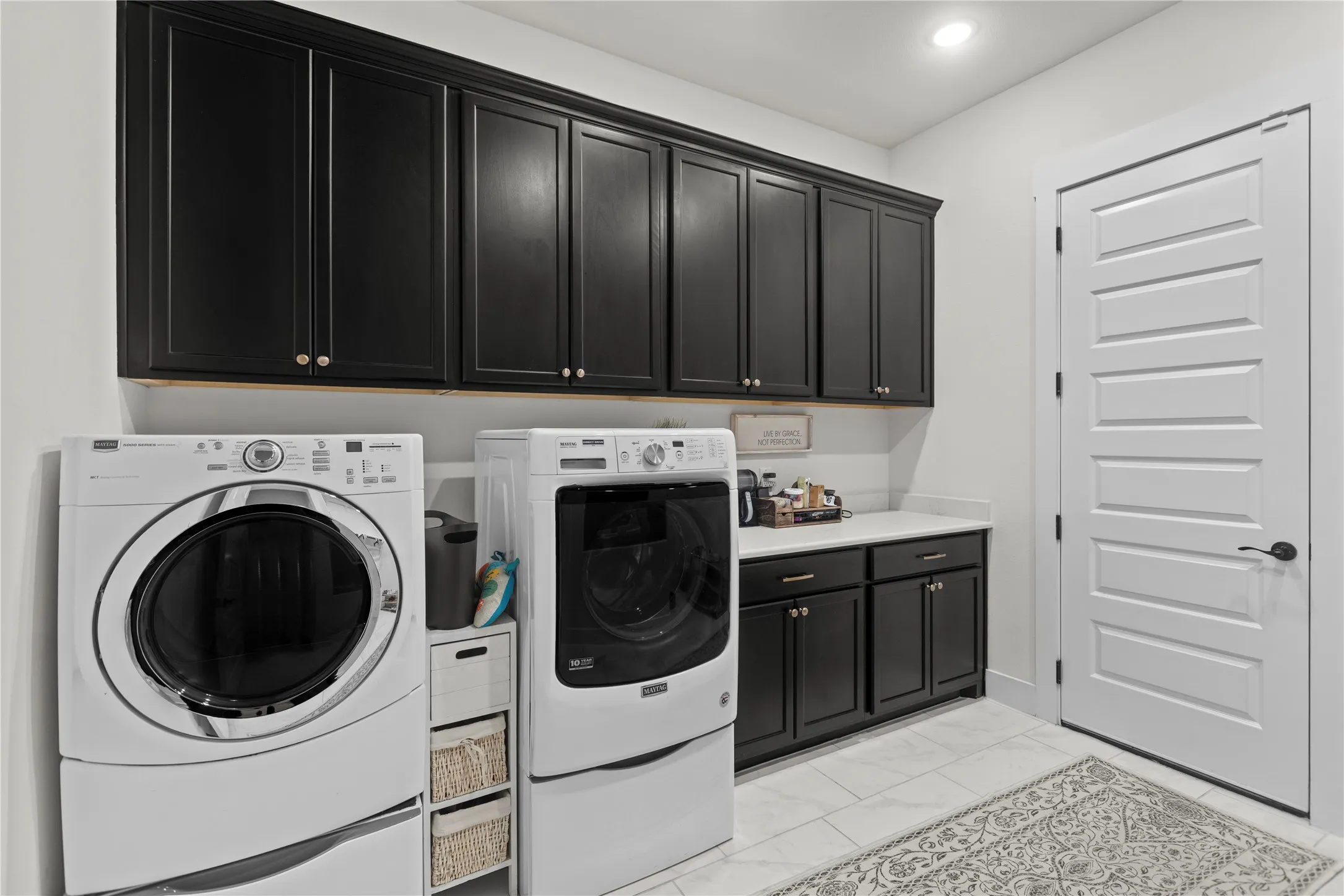 Single Family Residence For Sale in Rockwall County , 1628 Madrid Way, Rockwall, Texas 75087, 2 Bedroom, 2 Bathroom, 3 Garage spaces, 2,276 Sqft, built in 2022, mls#21298199, Real Estate Agent in Rockwall, Homes For Sale in Rockwall county, Homes For Sale in Rockwall, Realtor in Rockwall Texas, Real Estate Brokerage Independent Realty Texas, Luminita Cordes Realtor
