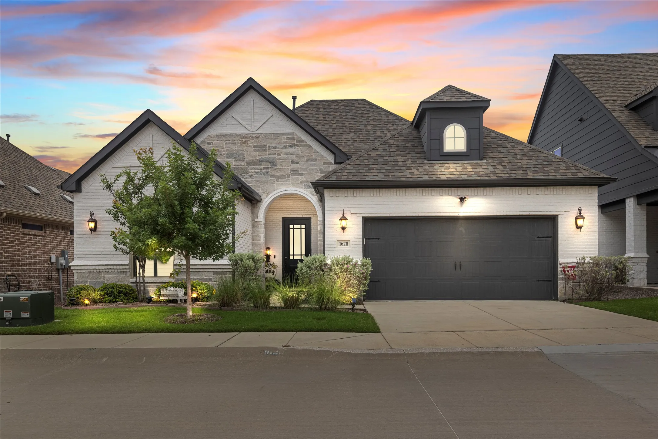 Single Family Residence For Sale in Rockwall County , 1628 Madrid Way, Rockwall, Texas 75087, 2 Bedroom, 2 Bathroom, 3 Garage spaces, 2,276 Sqft, built in 2022, mls#21298199, Real Estate Agent in Rockwall, Homes For Sale in Rockwall county, Homes For Sale in Rockwall, Realtor in Rockwall Texas, Real Estate Brokerage Independent Realty Texas, Luminita Cordes Realtor
