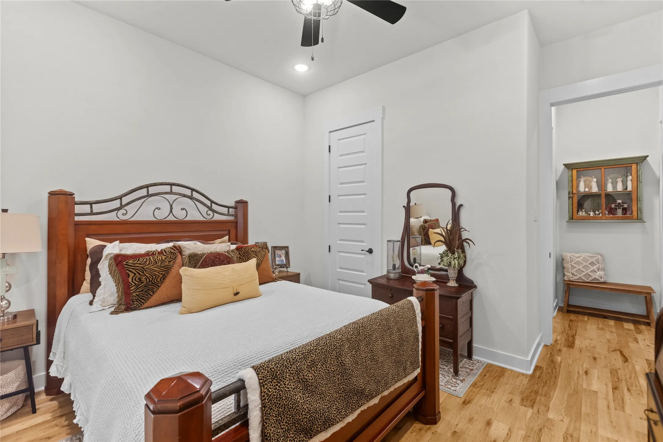 Single Family Residence For Sale in Rockwall County , 1628 Madrid Way, Rockwall, Texas 75087, 2 Bedroom, 2 Bathroom, 3 Garage spaces, 2,276 Sqft, built in 2022, mls#21298199, Real Estate Agent in Rockwall, Homes For Sale in Rockwall county, Homes For Sale in Rockwall, Realtor in Rockwall Texas, Real Estate Brokerage Independent Realty Texas, Luminita Cordes Realtor