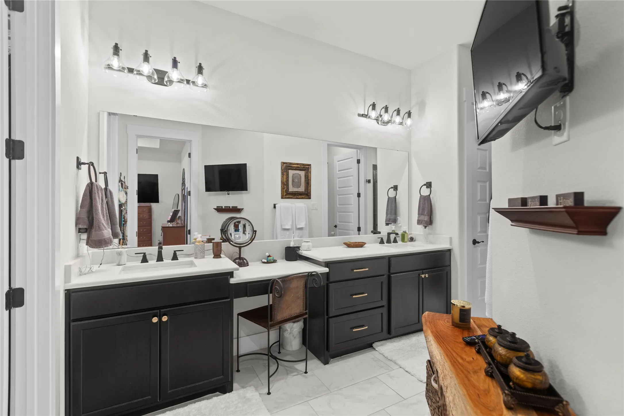 Single Family Residence For Sale in Rockwall County , 1628 Madrid Way, Rockwall, Texas 75087, 2 Bedroom, 2 Bathroom, 3 Garage spaces, 2,276 Sqft, built in 2022, mls#21298199, Real Estate Agent in Rockwall, Homes For Sale in Rockwall county, Homes For Sale in Rockwall, Realtor in Rockwall Texas, Real Estate Brokerage Independent Realty Texas, Luminita Cordes Realtor