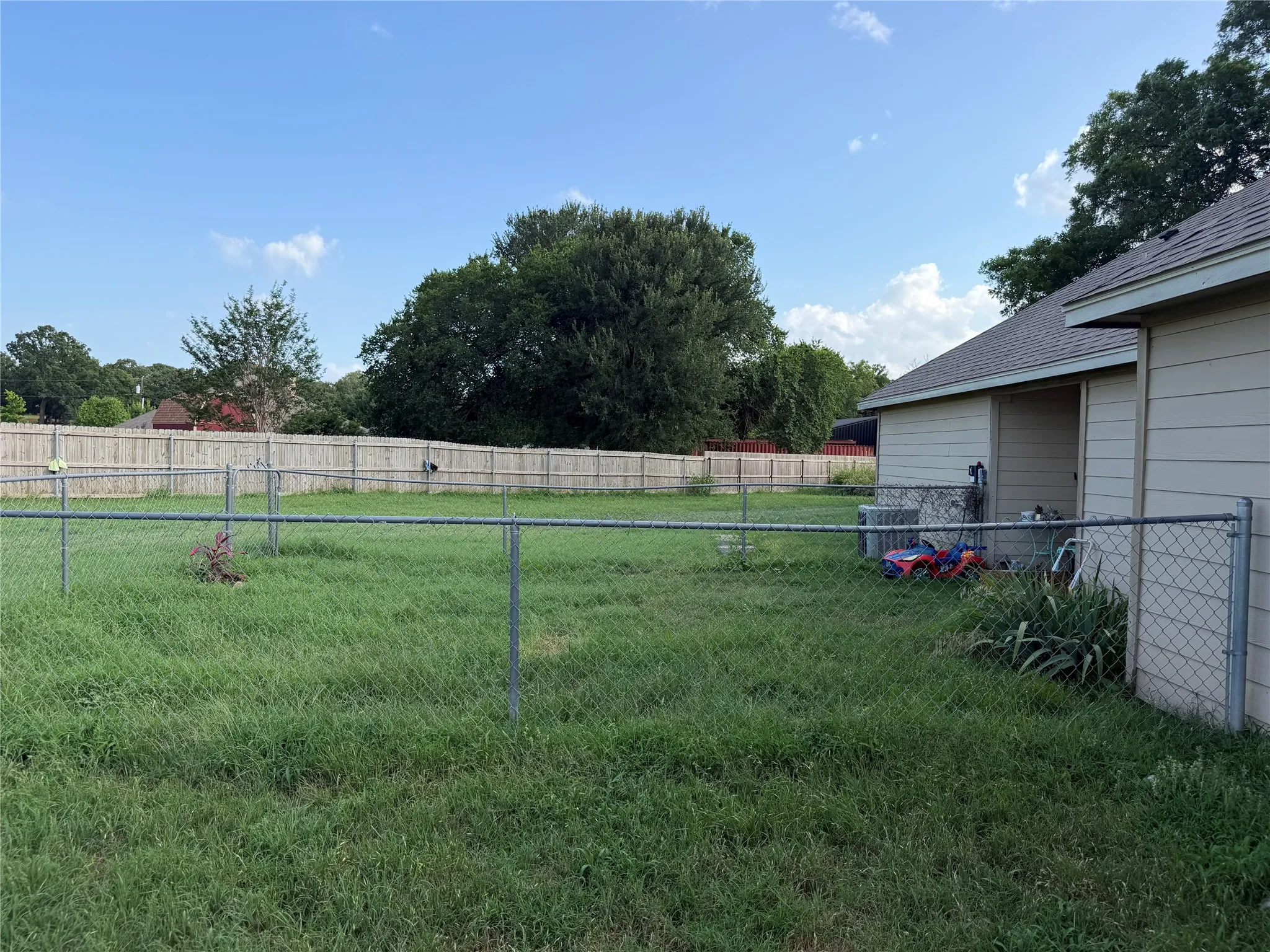 Quadruplex For Sale in Parker County , 121-127 Sunburst Court, Weatherford, Texas 76087, 12 Bedrooms, 8 Bathrooms, Garage spaces, 0 Sqft, built in 2009, Price $760,000, mls#21300246, Real Estate Agent in Weatherford, Homes For Sale in Parker county, Homes For Sale in Weatherford, Realtor in Weatherford Texas, Real Estate Brokerage Independent Realty Texas, Luminita Cordes Realtor