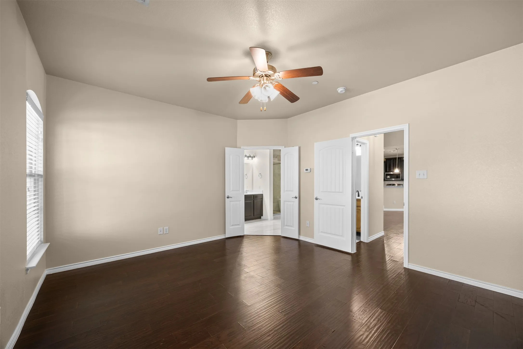Townhouse For Sale in Collin County , 5621 Cojimar Drive, Mc Kinney, Texas 75070, 2 Bedroom, 3 Bathroom, 2 Garage spaces, 1,498 Sqft, built in 2013, Price $365,000, mls#21278196, Real Estate Agent in Mc Kinney, Homes For Sale in Collin county, Homes For Sale in Mc Kinney, Realtor in Mc Kinney Texas, Real Estate Brokerage Independent Realty Texas, Luminita Cordes Realtor