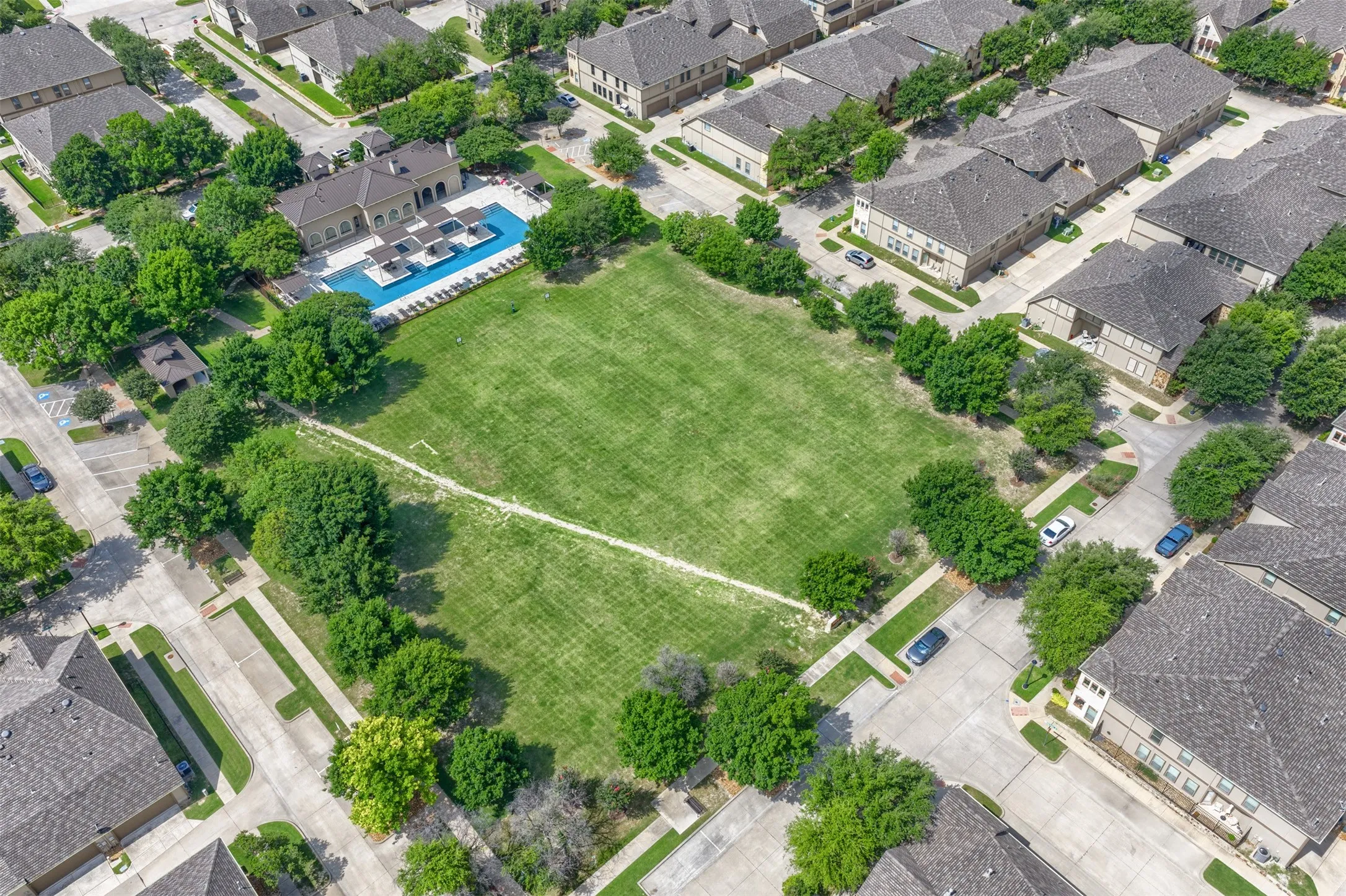 Townhouse For Sale in Collin County , 5621 Cojimar Drive, Mc Kinney, Texas 75070, 2 Bedroom, 3 Bathroom, 2 Garage spaces, 1,498 Sqft, built in 2013, Price $365,000, mls#21278196, Real Estate Agent in Mc Kinney, Homes For Sale in Collin county, Homes For Sale in Mc Kinney, Realtor in Mc Kinney Texas, Real Estate Brokerage Independent Realty Texas, Luminita Cordes Realtor