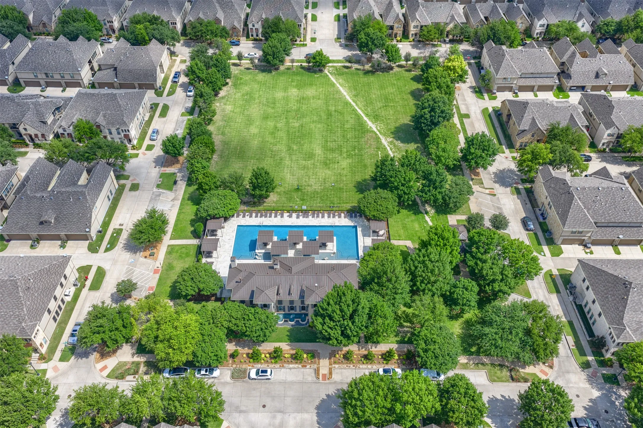 Townhouse For Sale in Collin County , 5621 Cojimar Drive, Mc Kinney, Texas 75070, 2 Bedroom, 3 Bathroom, 2 Garage spaces, 1,498 Sqft, built in 2013, Price $365,000, mls#21278196, Real Estate Agent in Mc Kinney, Homes For Sale in Collin county, Homes For Sale in Mc Kinney, Realtor in Mc Kinney Texas, Real Estate Brokerage Independent Realty Texas, Luminita Cordes Realtor