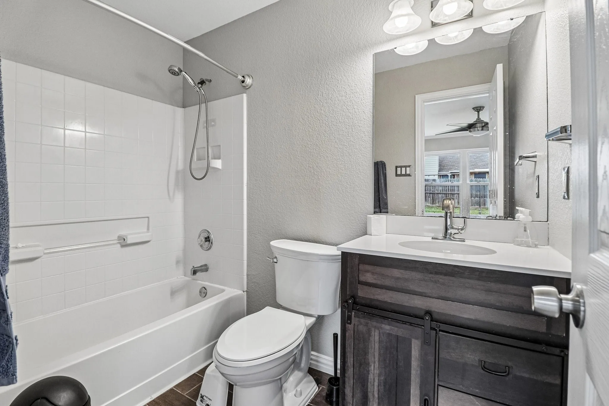 Single Family Residence For Sale in Tarrant County , 704 Partridge Drive, Saginaw, Texas 76131, 5 Bedroom, 4 Bathroom, 3 Garage spaces, 2,766 Sqft, built in 2006, mls#21299497, Real Estate Agent in Saginaw, Homes For Sale in Tarrant county, Homes For Sale in Saginaw, Realtor in Saginaw Texas, Real Estate Brokerage Independent Realty Texas, Luminita Cordes Realtor