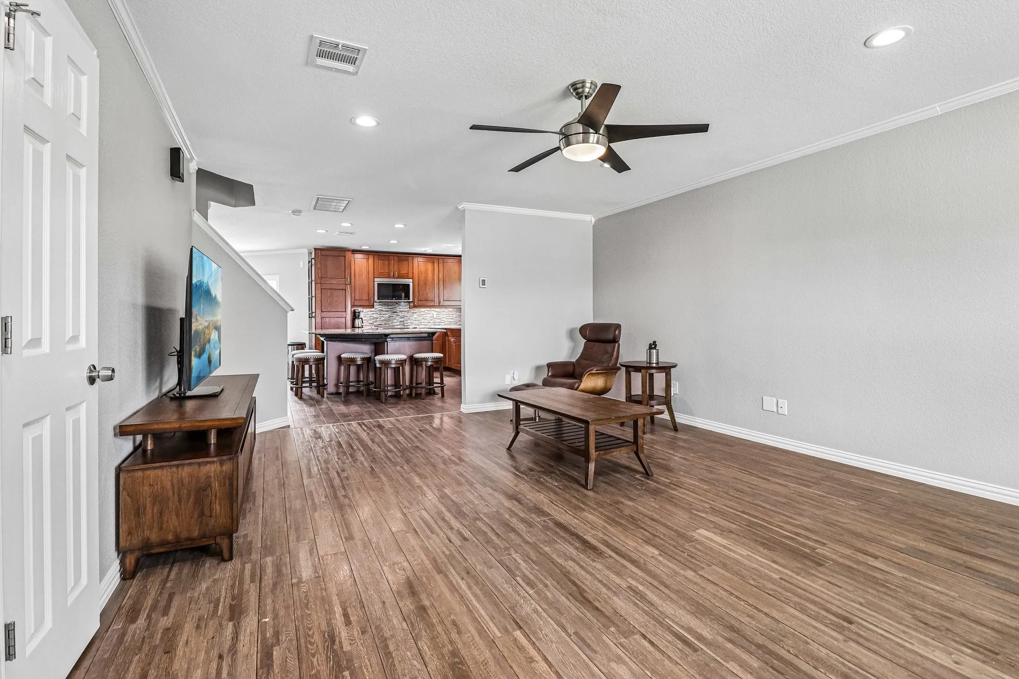 Single Family Residence For Sale in Tarrant County , 704 Partridge Drive, Saginaw, Texas 76131, 5 Bedroom, 4 Bathroom, 3 Garage spaces, 2,766 Sqft, built in 2006, mls#21299497, Real Estate Agent in Saginaw, Homes For Sale in Tarrant county, Homes For Sale in Saginaw, Realtor in Saginaw Texas, Real Estate Brokerage Independent Realty Texas, Luminita Cordes Realtor