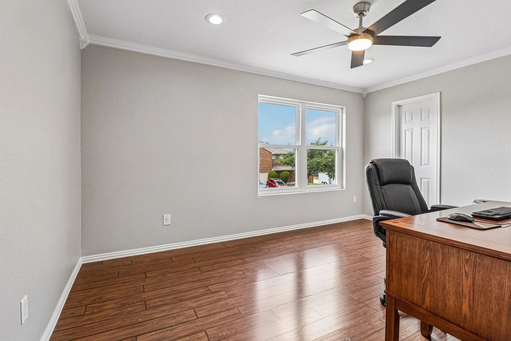 Single Family Residence For Sale in Tarrant County , 704 Partridge Drive, Saginaw, Texas 76131, 5 Bedroom, 4 Bathroom, 3 Garage spaces, 2,766 Sqft, built in 2006, mls#21299497, Real Estate Agent in Saginaw, Homes For Sale in Tarrant county, Homes For Sale in Saginaw, Realtor in Saginaw Texas, Real Estate Brokerage Independent Realty Texas, Luminita Cordes Realtor