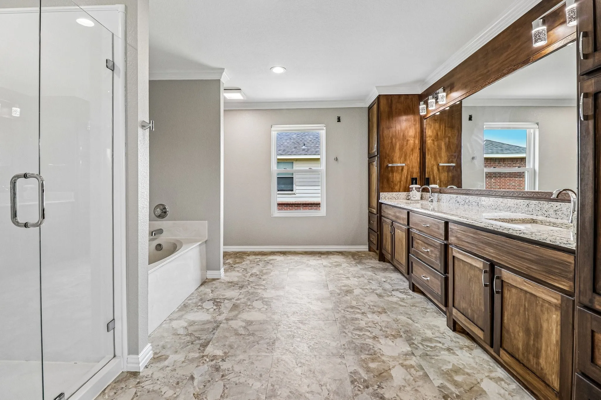 Single Family Residence For Sale in Tarrant County , 704 Partridge Drive, Saginaw, Texas 76131, 5 Bedroom, 4 Bathroom, 3 Garage spaces, 2,766 Sqft, built in 2006, mls#21299497, Real Estate Agent in Saginaw, Homes For Sale in Tarrant county, Homes For Sale in Saginaw, Realtor in Saginaw Texas, Real Estate Brokerage Independent Realty Texas, Luminita Cordes Realtor
