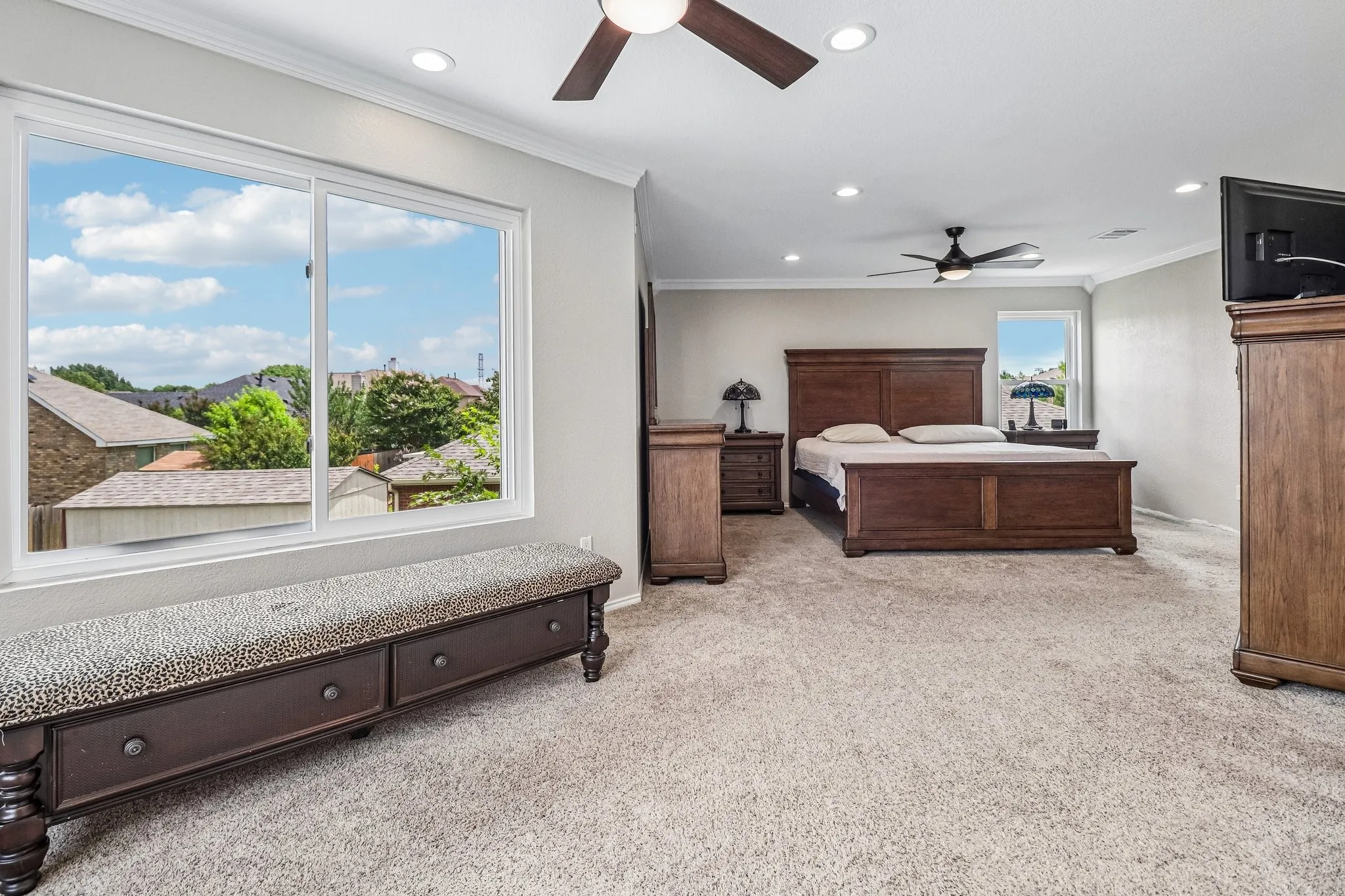 Single Family Residence For Sale in Tarrant County , 704 Partridge Drive, Saginaw, Texas 76131, 5 Bedroom, 4 Bathroom, 3 Garage spaces, 2,766 Sqft, built in 2006, mls#21299497, Real Estate Agent in Saginaw, Homes For Sale in Tarrant county, Homes For Sale in Saginaw, Realtor in Saginaw Texas, Real Estate Brokerage Independent Realty Texas, Luminita Cordes Realtor
