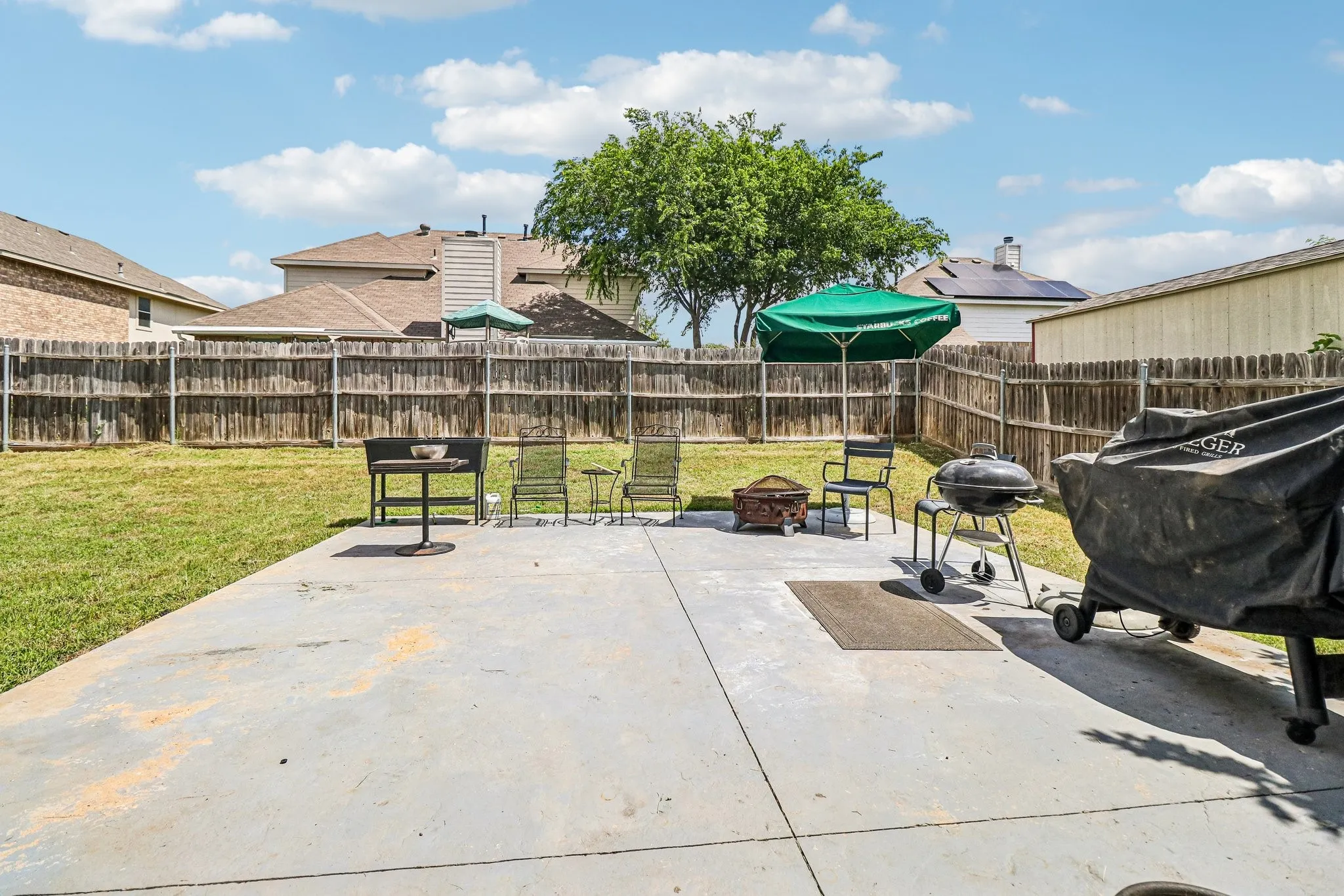 Single Family Residence For Sale in Tarrant County , 704 Partridge Drive, Saginaw, Texas 76131, 5 Bedroom, 4 Bathroom, 3 Garage spaces, 2,766 Sqft, built in 2006, mls#21299497, Real Estate Agent in Saginaw, Homes For Sale in Tarrant county, Homes For Sale in Saginaw, Realtor in Saginaw Texas, Real Estate Brokerage Independent Realty Texas, Luminita Cordes Realtor