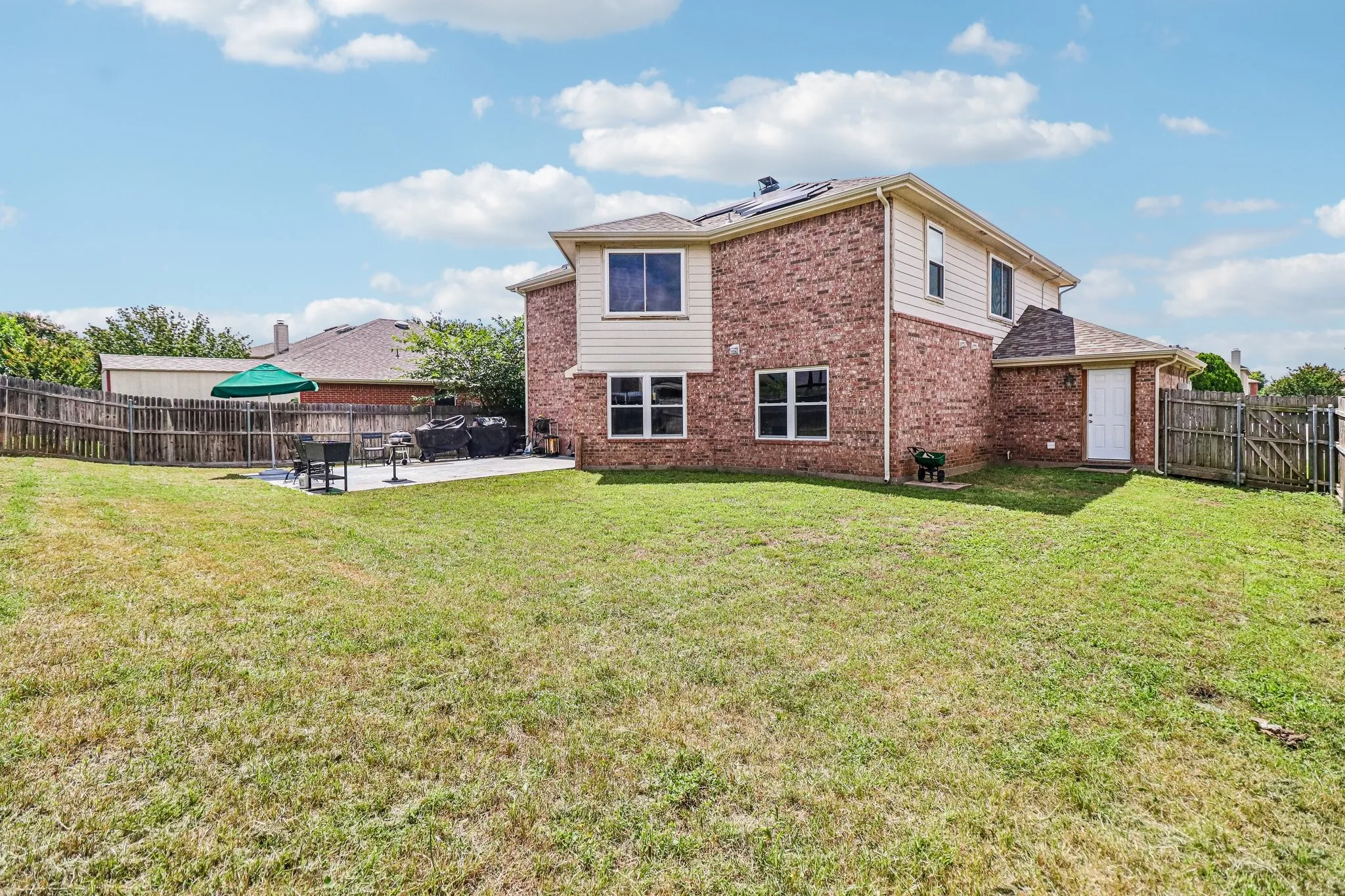 Single Family Residence For Sale in Tarrant County , 704 Partridge Drive, Saginaw, Texas 76131, 5 Bedroom, 4 Bathroom, 3 Garage spaces, 2,766 Sqft, built in 2006, mls#21299497, Real Estate Agent in Saginaw, Homes For Sale in Tarrant county, Homes For Sale in Saginaw, Realtor in Saginaw Texas, Real Estate Brokerage Independent Realty Texas, Luminita Cordes Realtor