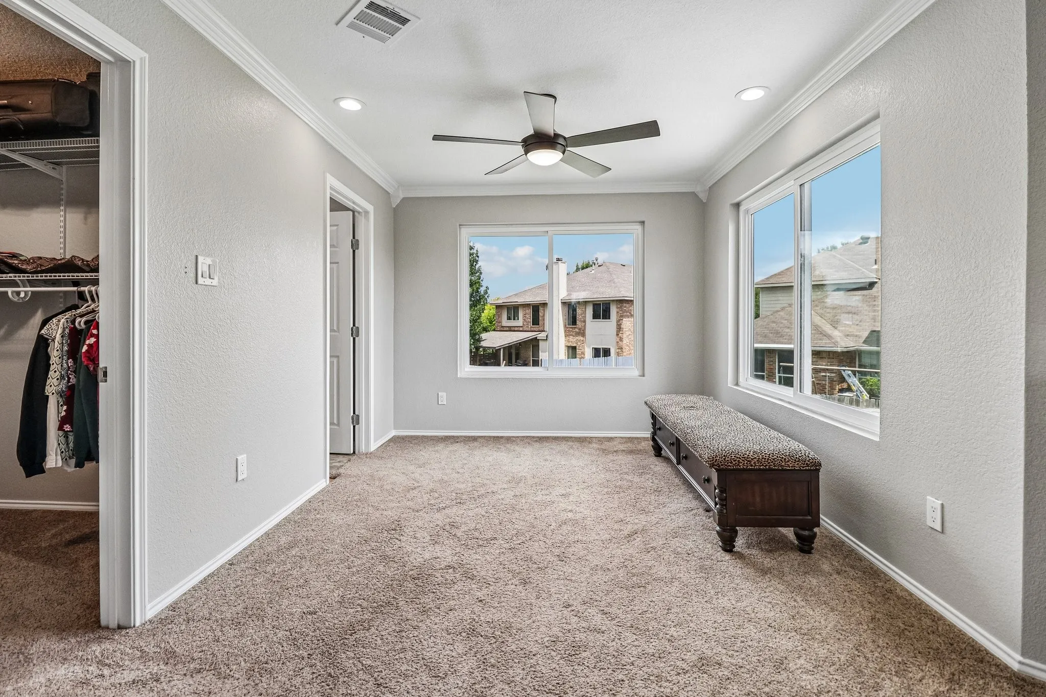 Single Family Residence For Sale in Tarrant County , 704 Partridge Drive, Saginaw, Texas 76131, 5 Bedroom, 4 Bathroom, 3 Garage spaces, 2,766 Sqft, built in 2006, mls#21299497, Real Estate Agent in Saginaw, Homes For Sale in Tarrant county, Homes For Sale in Saginaw, Realtor in Saginaw Texas, Real Estate Brokerage Independent Realty Texas, Luminita Cordes Realtor