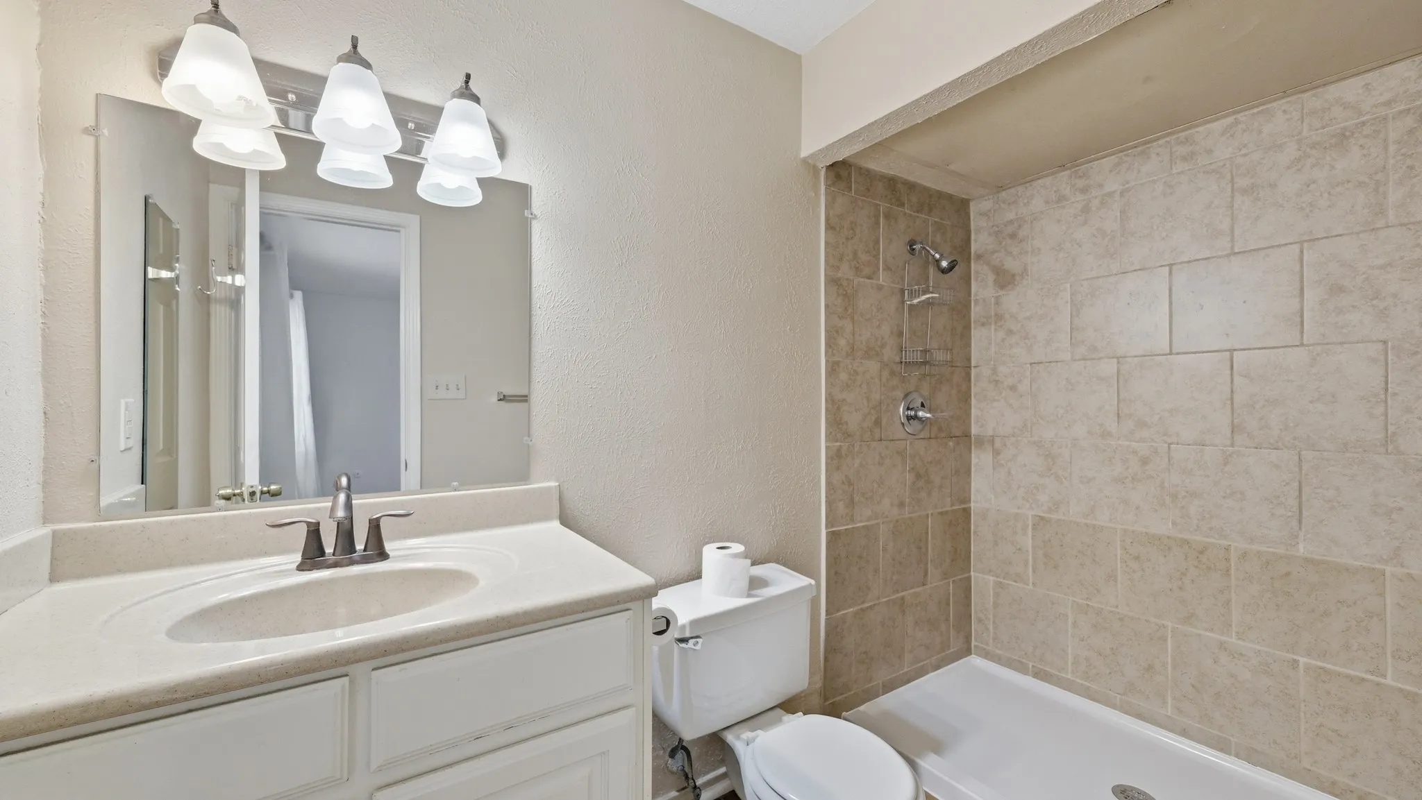 Single Family Residence For Sale in Tarrant County , 5821 Maiden Lane, Fort Worth, Texas 76131, 3 Bedroom, 2 Bathroom, 2 Garage spaces, 1,430 Sqft, built in 1979, mls#21300248, Real Estate Agent in Fort Worth, Homes For Sale in Tarrant county, Homes For Sale in Fort Worth, Realtor in Fort Worth Texas, Real Estate Brokerage Independent Realty Texas, Luminita Cordes Realtor