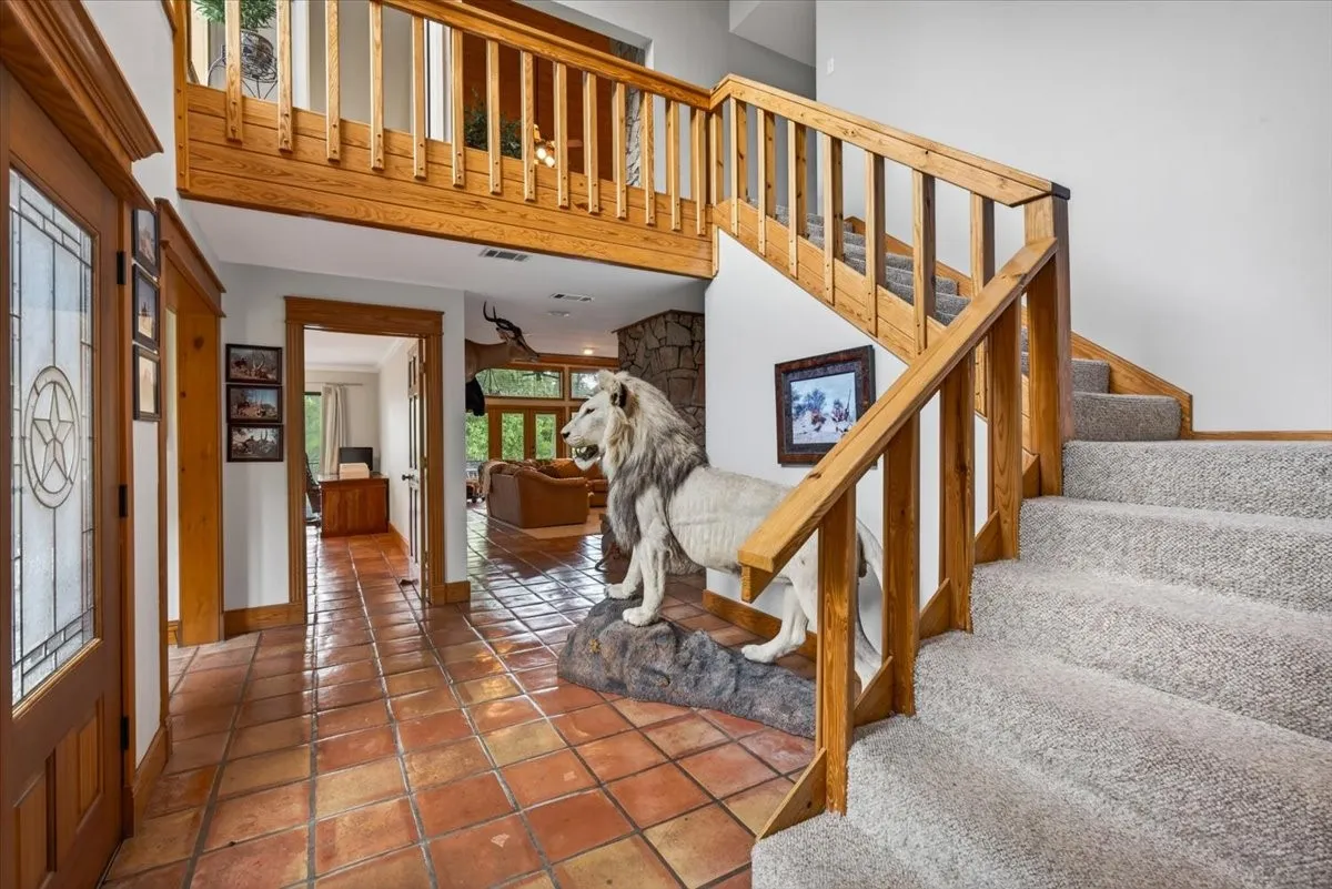 Farm For Sale in Henderson County , 906 Valle Vista Drive, Athens, Texas 75751, 4 Bedrooms, 5 Bathrooms, Garage spaces, 4,728 Sqft, built in 1986, Price $1,295,000, mls#21296747, Real Estate Agent in Athens, Homes For Sale in Henderson county, Homes For Sale in Athens, Realtor in Athens Texas, Real Estate Brokerage Independent Realty Texas, Luminita Cordes Realtor