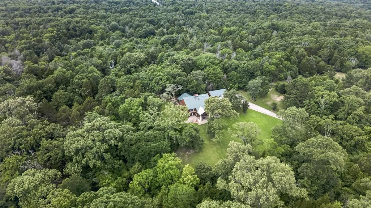 Farm For Sale in Henderson County , 906 Valle Vista Drive, Athens, Texas 75751, 4 Bedrooms, 5 Bathrooms, Garage spaces, 4,728 Sqft, built in 1986, Price $1,295,000, mls#21296747, Real Estate Agent in Athens, Homes For Sale in Henderson county, Homes For Sale in Athens, Realtor in Athens Texas, Real Estate Brokerage Independent Realty Texas, Luminita Cordes Realtor