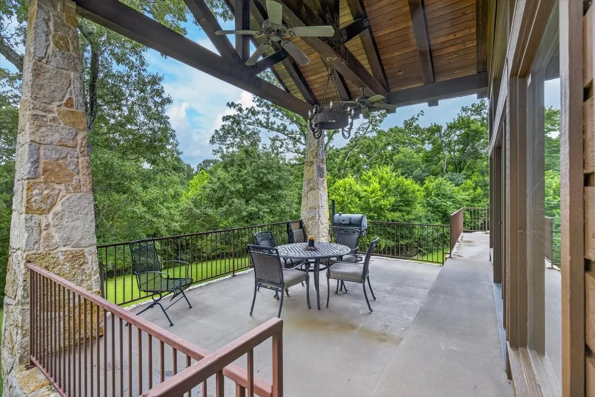Farm For Sale in Henderson County , 906 Valle Vista Drive, Athens, Texas 75751, 4 Bedrooms, 5 Bathrooms, Garage spaces, 4,728 Sqft, built in 1986, Price $1,295,000, mls#21296747, Real Estate Agent in Athens, Homes For Sale in Henderson county, Homes For Sale in Athens, Realtor in Athens Texas, Real Estate Brokerage Independent Realty Texas, Luminita Cordes Realtor