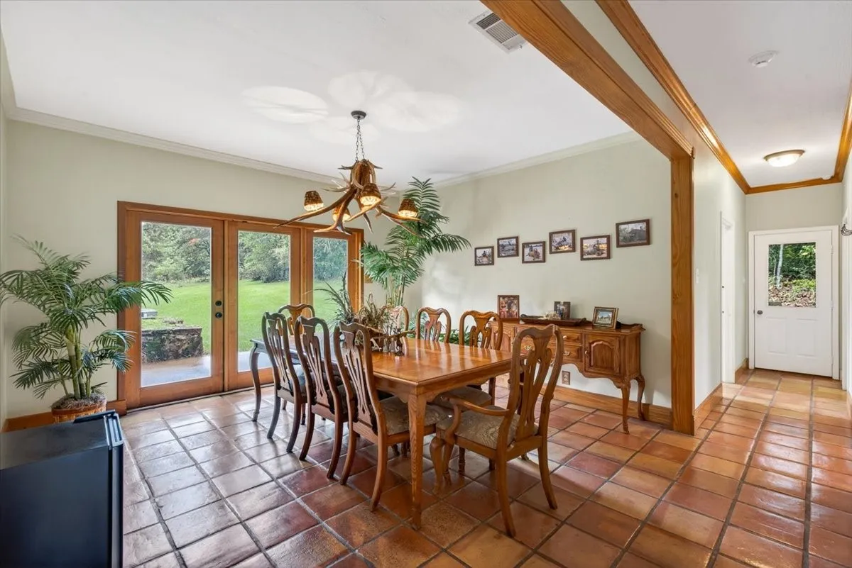 Farm For Sale in Henderson County , 906 Valle Vista Drive, Athens, Texas 75751, 4 Bedrooms, 5 Bathrooms, Garage spaces, 4,728 Sqft, built in 1986, Price $1,295,000, mls#21296747, Real Estate Agent in Athens, Homes For Sale in Henderson county, Homes For Sale in Athens, Realtor in Athens Texas, Real Estate Brokerage Independent Realty Texas, Luminita Cordes Realtor