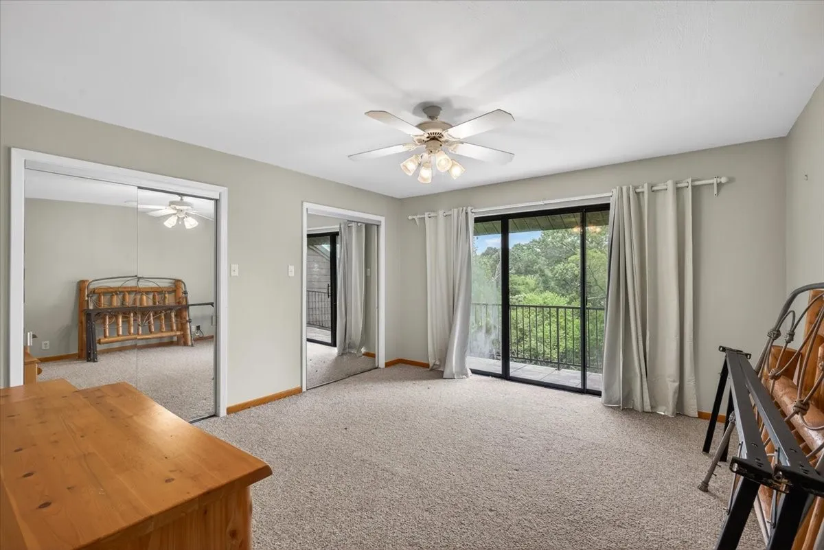 Farm For Sale in Henderson County , 906 Valle Vista Drive, Athens, Texas 75751, 4 Bedrooms, 5 Bathrooms, Garage spaces, 4,728 Sqft, built in 1986, Price $1,295,000, mls#21296747, Real Estate Agent in Athens, Homes For Sale in Henderson county, Homes For Sale in Athens, Realtor in Athens Texas, Real Estate Brokerage Independent Realty Texas, Luminita Cordes Realtor