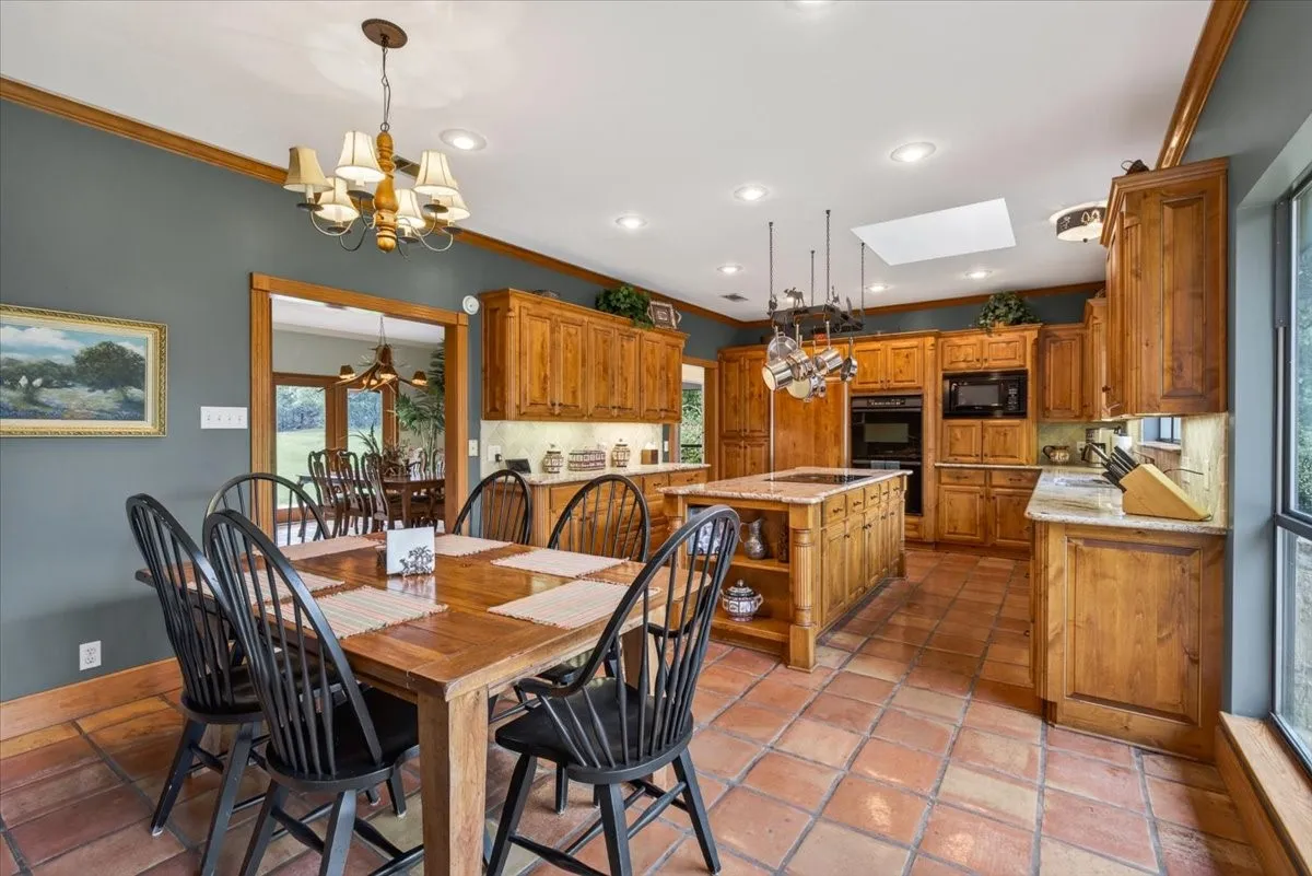 Farm For Sale in Henderson County , 906 Valle Vista Drive, Athens, Texas 75751, 4 Bedrooms, 5 Bathrooms, Garage spaces, 4,728 Sqft, built in 1986, Price $1,295,000, mls#21296747, Real Estate Agent in Athens, Homes For Sale in Henderson county, Homes For Sale in Athens, Realtor in Athens Texas, Real Estate Brokerage Independent Realty Texas, Luminita Cordes Realtor