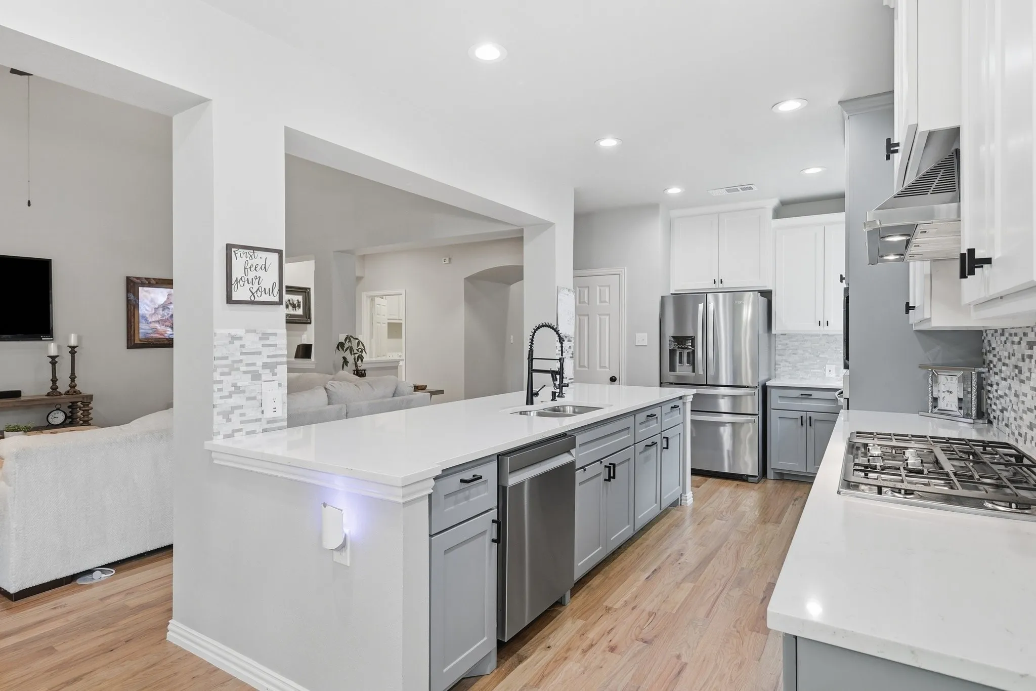 Single Family Residence For Sale in Denton County , 8313 Primrose Trail, Lantana, Texas 76226, 4 Bedroom, 4 Bathroom, 2 Garage spaces, 3,369 Sqft, built in 2013, mls#21289074, Real Estate Agent in Lantana, Homes For Sale in Denton county, Homes For Sale in Lantana, Realtor in Lantana Texas, Real Estate Brokerage Independent Realty Texas, Luminita Cordes Realtor