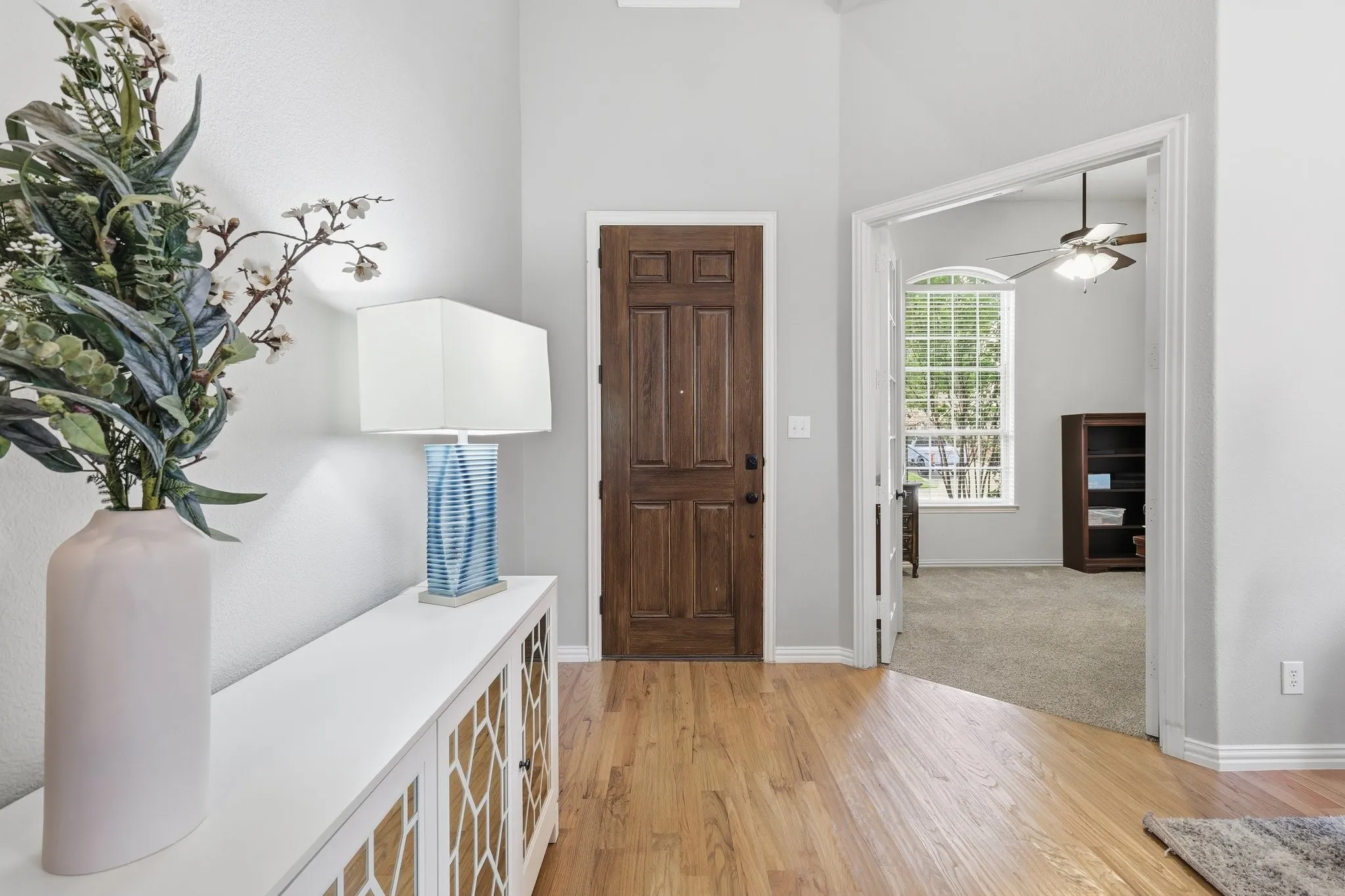 Single Family Residence For Sale in Denton County , 8313 Primrose Trail, Lantana, Texas 76226, 4 Bedroom, 4 Bathroom, 2 Garage spaces, 3,369 Sqft, built in 2013, mls#21289074, Real Estate Agent in Lantana, Homes For Sale in Denton county, Homes For Sale in Lantana, Realtor in Lantana Texas, Real Estate Brokerage Independent Realty Texas, Luminita Cordes Realtor