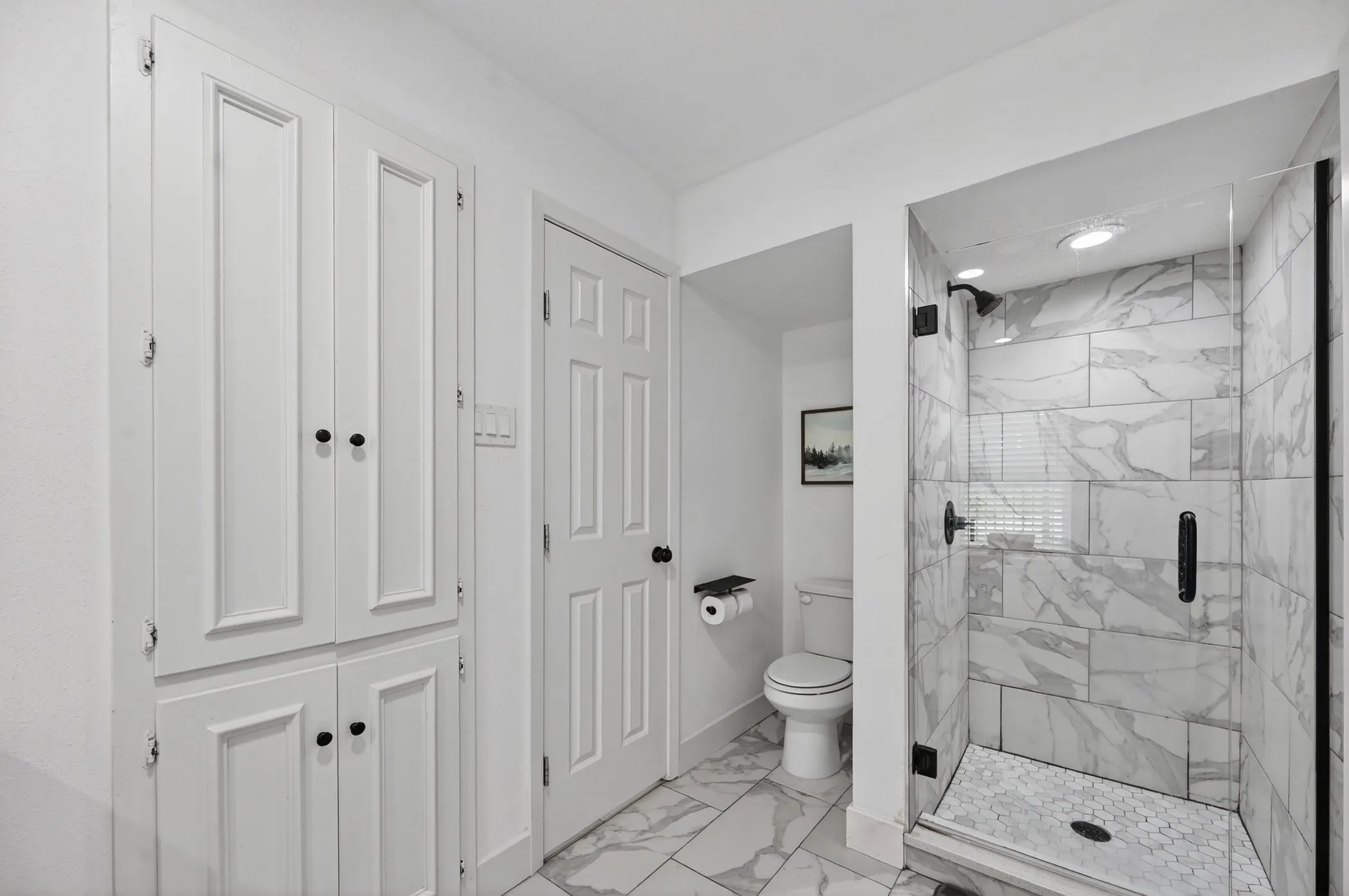 Single Family Residence For Sale in Grayson County , 2208 Turtle Creek Drive, Sherman, Texas 75092, 5 Bedroom, 4 Bathroom, 2 Garage spaces, 3,002 Sqft, built in 1981, mls#21280427, Real Estate Agent in Sherman, Homes For Sale in Grayson county, Homes For Sale in Sherman, Realtor in Sherman Texas, Real Estate Brokerage Independent Realty Texas, Luminita Cordes Realtor