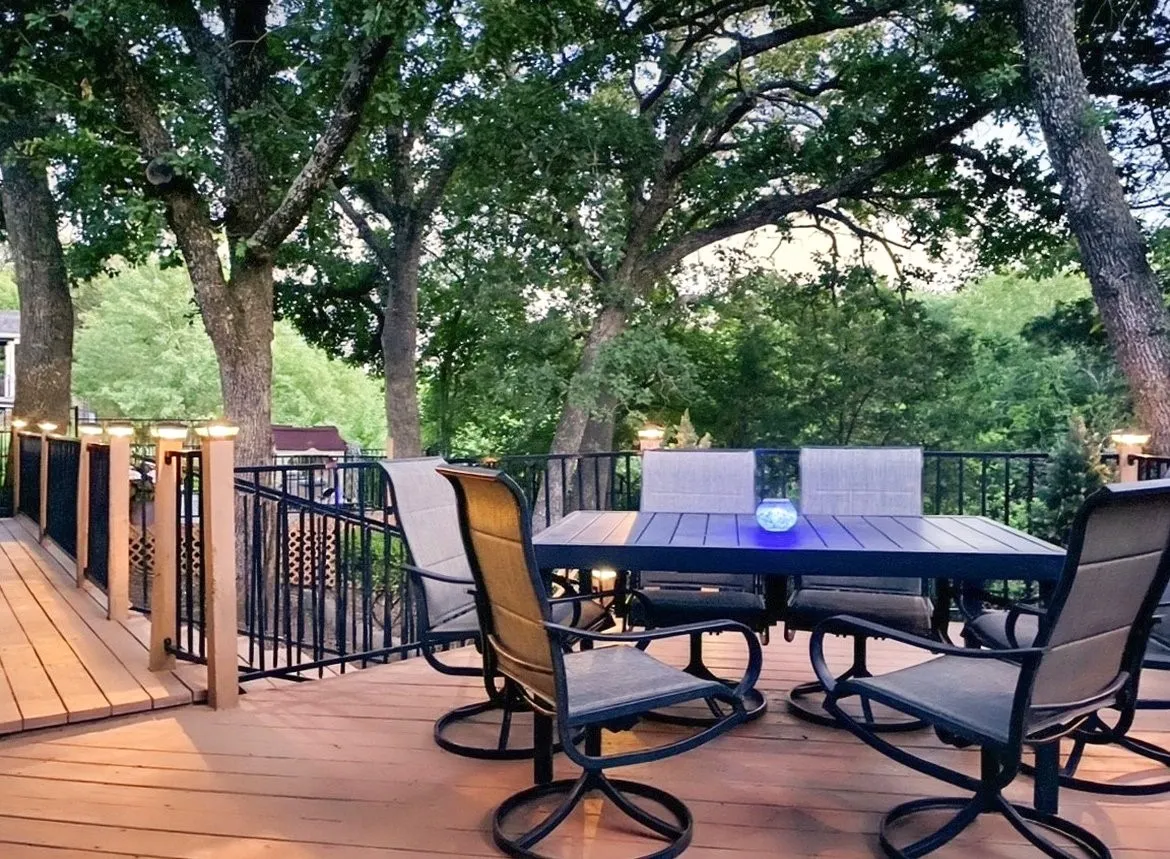 Single Family Residence For Sale in Grayson County , 2208 Turtle Creek Drive, Sherman, Texas 75092, 5 Bedroom, 4 Bathroom, 2 Garage spaces, 3,002 Sqft, built in 1981, mls#21280427, Real Estate Agent in Sherman, Homes For Sale in Grayson county, Homes For Sale in Sherman, Realtor in Sherman Texas, Real Estate Brokerage Independent Realty Texas, Luminita Cordes Realtor