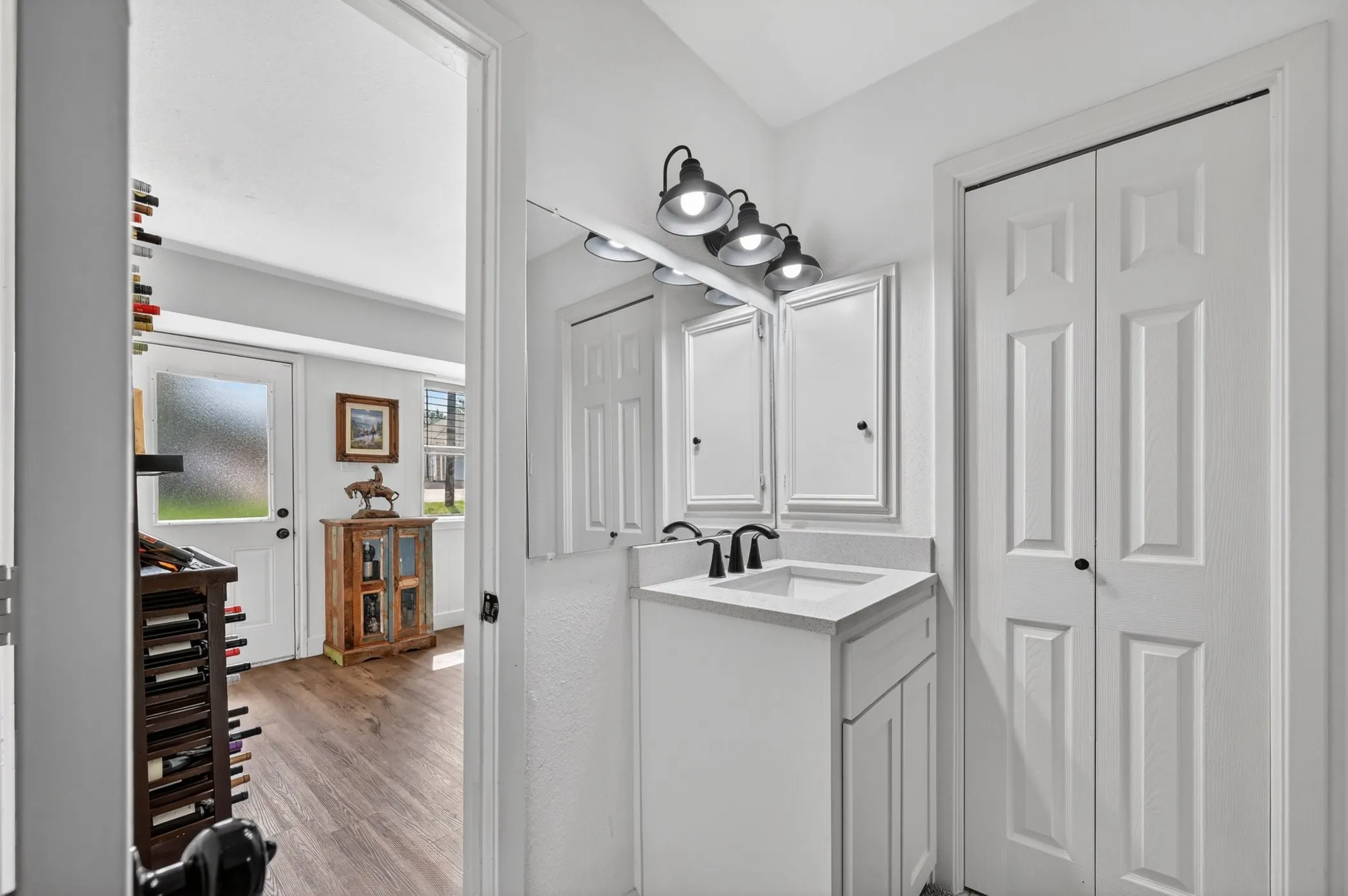 Single Family Residence For Sale in Grayson County , 2208 Turtle Creek Drive, Sherman, Texas 75092, 5 Bedroom, 4 Bathroom, 2 Garage spaces, 3,002 Sqft, built in 1981, mls#21280427, Real Estate Agent in Sherman, Homes For Sale in Grayson county, Homes For Sale in Sherman, Realtor in Sherman Texas, Real Estate Brokerage Independent Realty Texas, Luminita Cordes Realtor