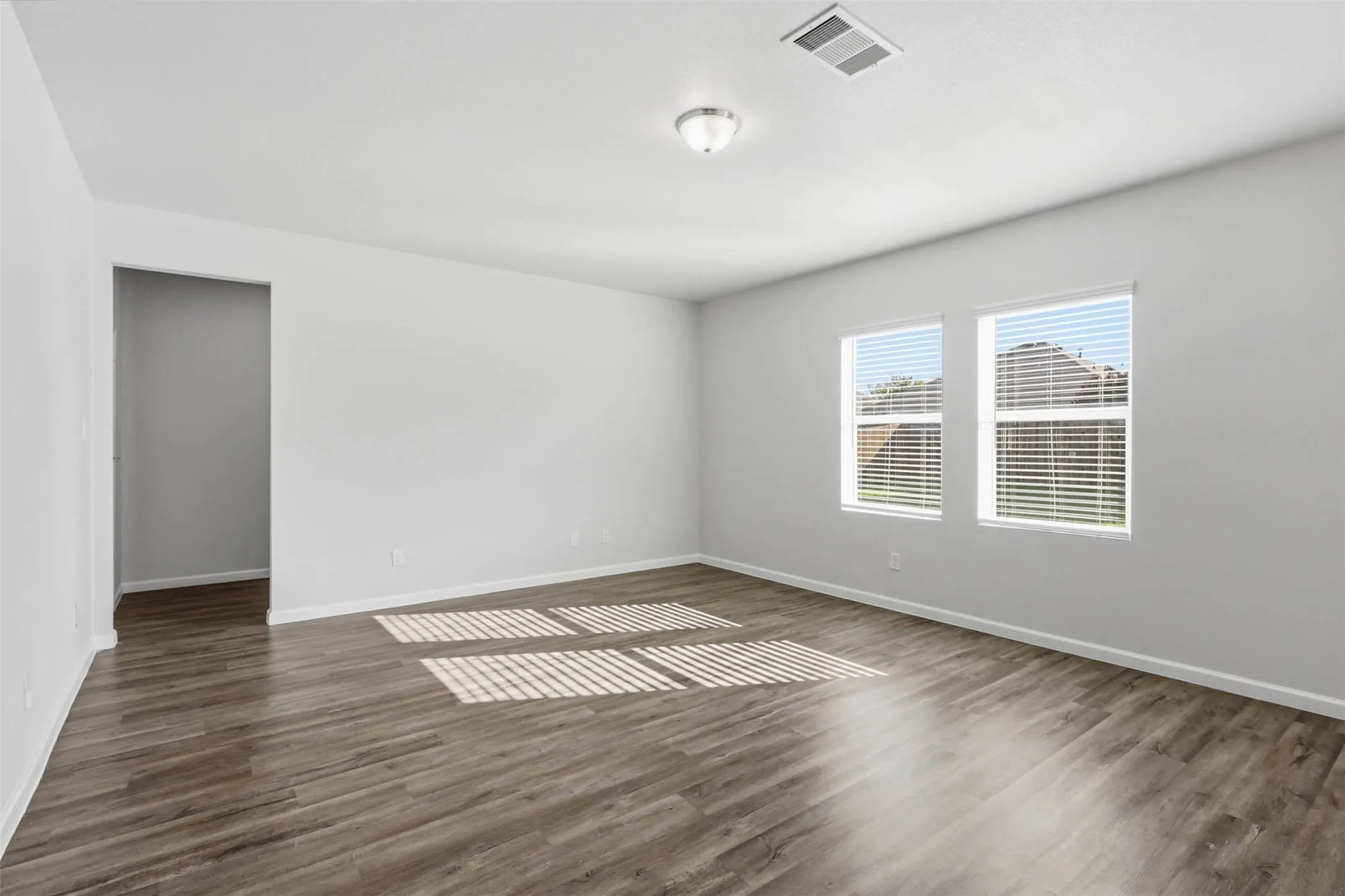 Single Family Residence For Sale in Tarrant County , 453 Canoe Way, Crowley, Texas 76036, 4 Bedroom, 3 Bathroom, 2 Garage spaces, 2,406 Sqft, built in 2020, mls#21292952, Real Estate Agent in Crowley, Homes For Sale in Tarrant county, Homes For Sale in Crowley, Realtor in Crowley Texas, Real Estate Brokerage Independent Realty Texas, Luminita Cordes Realtor