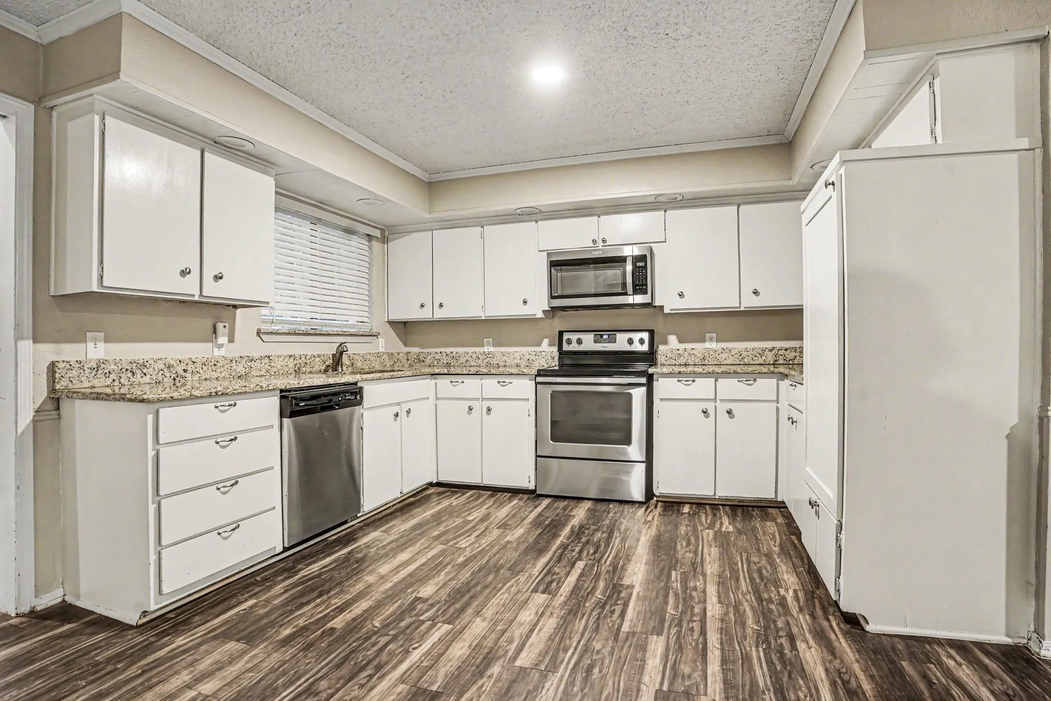 Single Family Residence For Sale in Tarrant County , 5110 River Ridge Road, Arlington, Texas 76017, 4 Bedroom, 4 Bathroom, 2 Garage spaces, 2,463 Sqft, built in 1978, mls#21300265, Real Estate Agent in Arlington, Homes For Sale in Tarrant county, Homes For Sale in Arlington, Realtor in Arlington Texas, Real Estate Brokerage Independent Realty Texas, Luminita Cordes Realtor