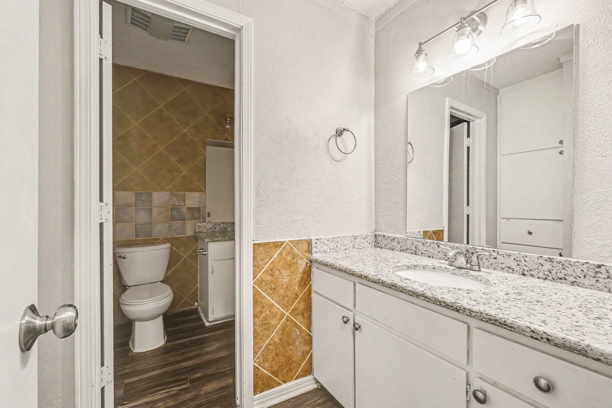 Hall bath #2