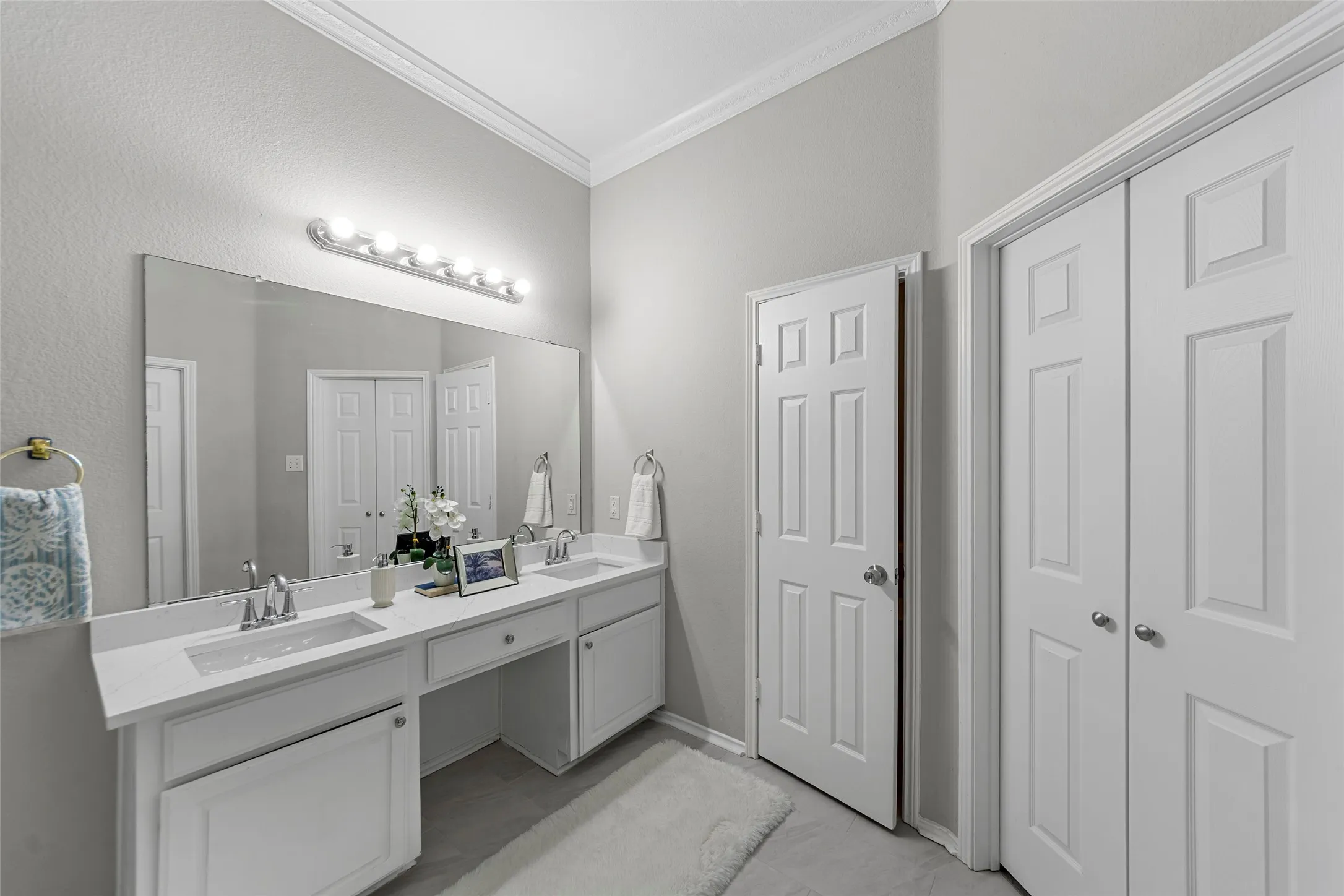 Single Family Residence For Sale in Collin County , 5813 Blue Spruce Lane, Mc Kinney, Texas 75070, 4 Bedroom, 2 Bathroom, 2 Garage spaces, 1,797 Sqft, built in 2000, mls#21299625, Real Estate Agent in Mc Kinney, Homes For Sale in Collin county, Homes For Sale in Mc Kinney, Realtor in Mc Kinney Texas, Real Estate Brokerage Independent Realty Texas, Luminita Cordes Realtor