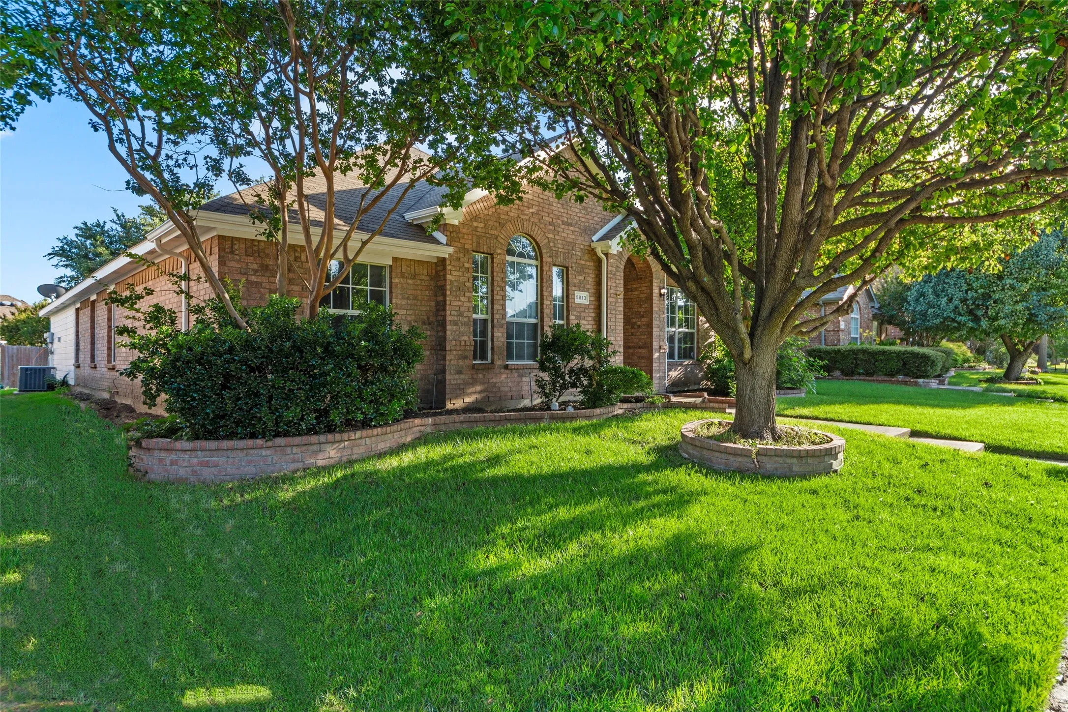 Single Family Residence For Sale in Collin County , 5813 Blue Spruce Lane, Mc Kinney, Texas 75070, 4 Bedroom, 2 Bathroom, 2 Garage spaces, 1,797 Sqft, built in 2000, mls#21299625, Real Estate Agent in Mc Kinney, Homes For Sale in Collin county, Homes For Sale in Mc Kinney, Realtor in Mc Kinney Texas, Real Estate Brokerage Independent Realty Texas, Luminita Cordes Realtor