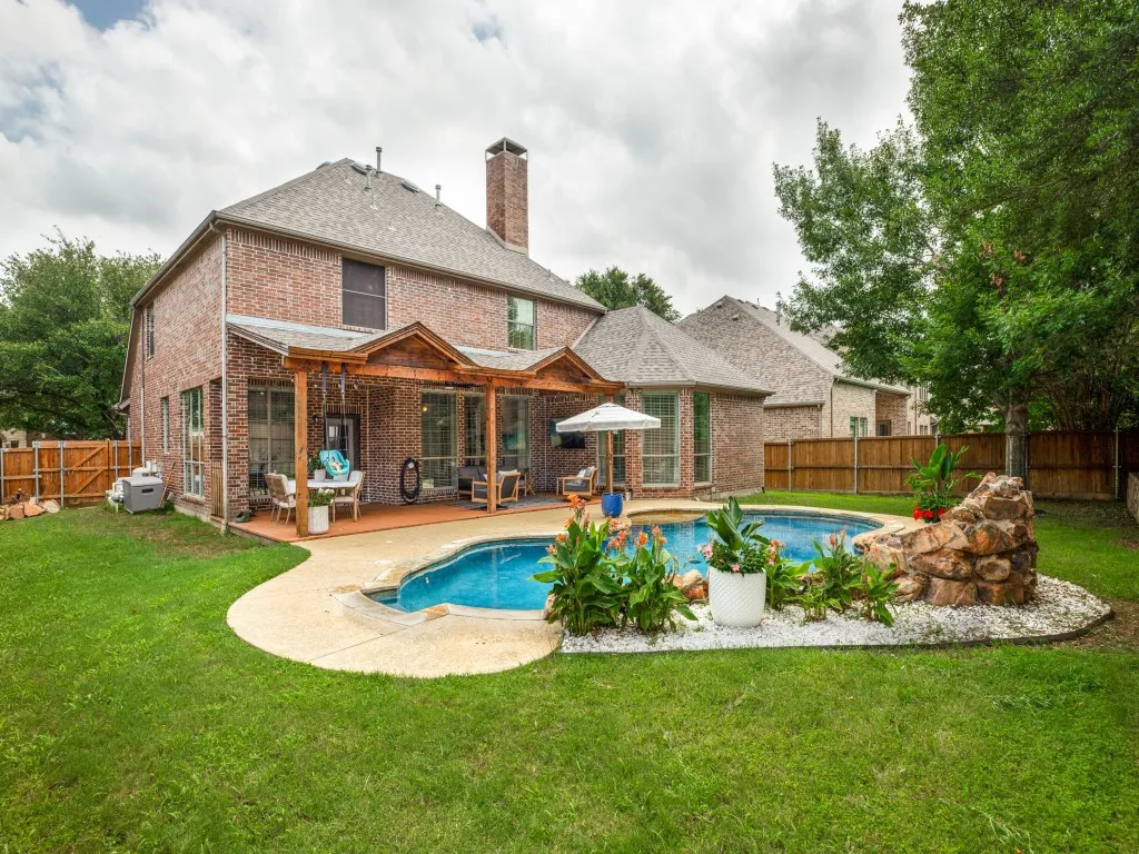 Single Family Residence For Sale in Collin County , 1001 Thornapple Drive, Mc Kinney, Texas 75071, 4 Bedroom, 4 Bathroom, 3 Garage spaces, 3,500 Sqft, built in 2005, mls#21300115, Real Estate Agent in Mc Kinney, Homes For Sale in Collin county, Homes For Sale in Mc Kinney, Realtor in Mc Kinney Texas, Real Estate Brokerage Independent Realty Texas, Luminita Cordes Realtor