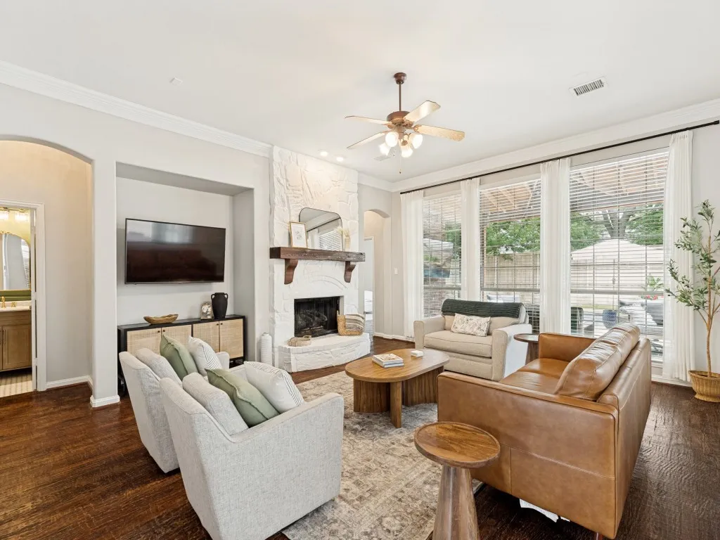 Single Family Residence For Sale in Collin County , 1001 Thornapple Drive, Mc Kinney, Texas 75071, 4 Bedroom, 4 Bathroom, 3 Garage spaces, 3,500 Sqft, built in 2005, mls#21300115, Real Estate Agent in Mc Kinney, Homes For Sale in Collin county, Homes For Sale in Mc Kinney, Realtor in Mc Kinney Texas, Real Estate Brokerage Independent Realty Texas, Luminita Cordes Realtor