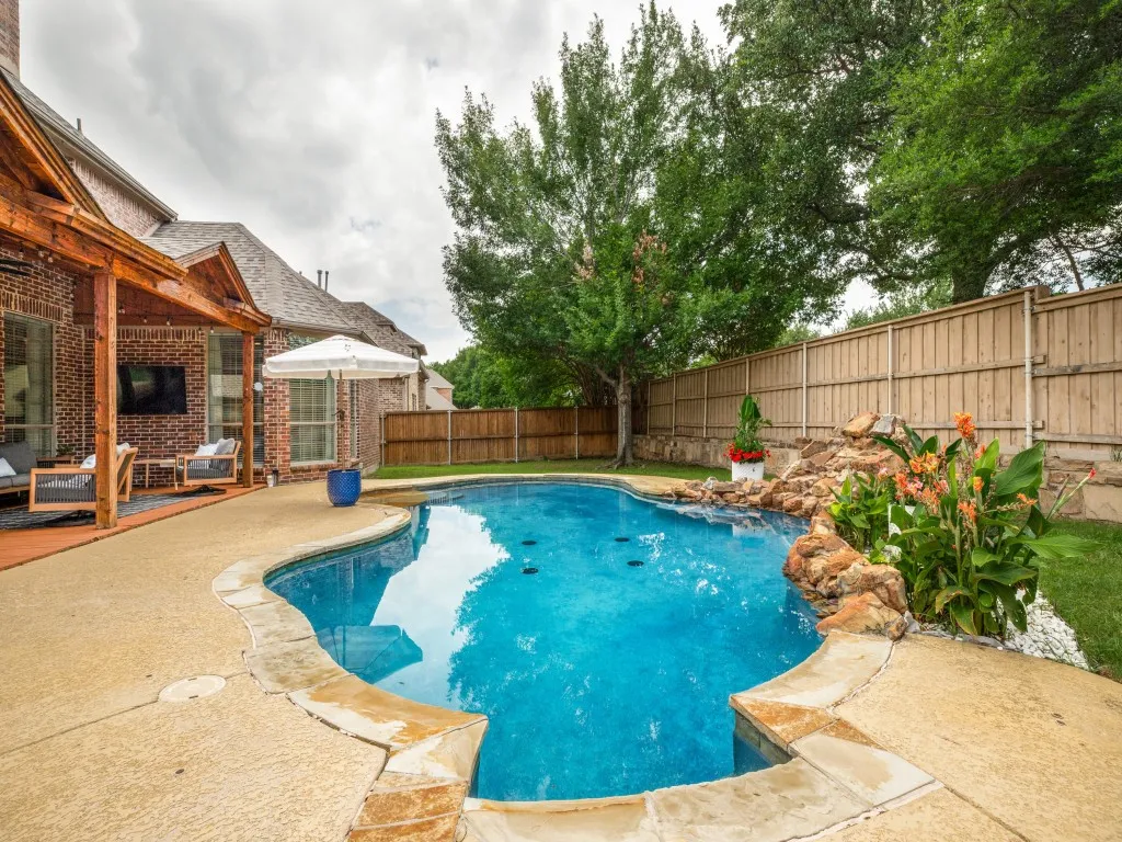 Single Family Residence For Sale in Collin County , 1001 Thornapple Drive, Mc Kinney, Texas 75071, 4 Bedroom, 4 Bathroom, 3 Garage spaces, 3,500 Sqft, built in 2005, mls#21300115, Real Estate Agent in Mc Kinney, Homes For Sale in Collin county, Homes For Sale in Mc Kinney, Realtor in Mc Kinney Texas, Real Estate Brokerage Independent Realty Texas, Luminita Cordes Realtor