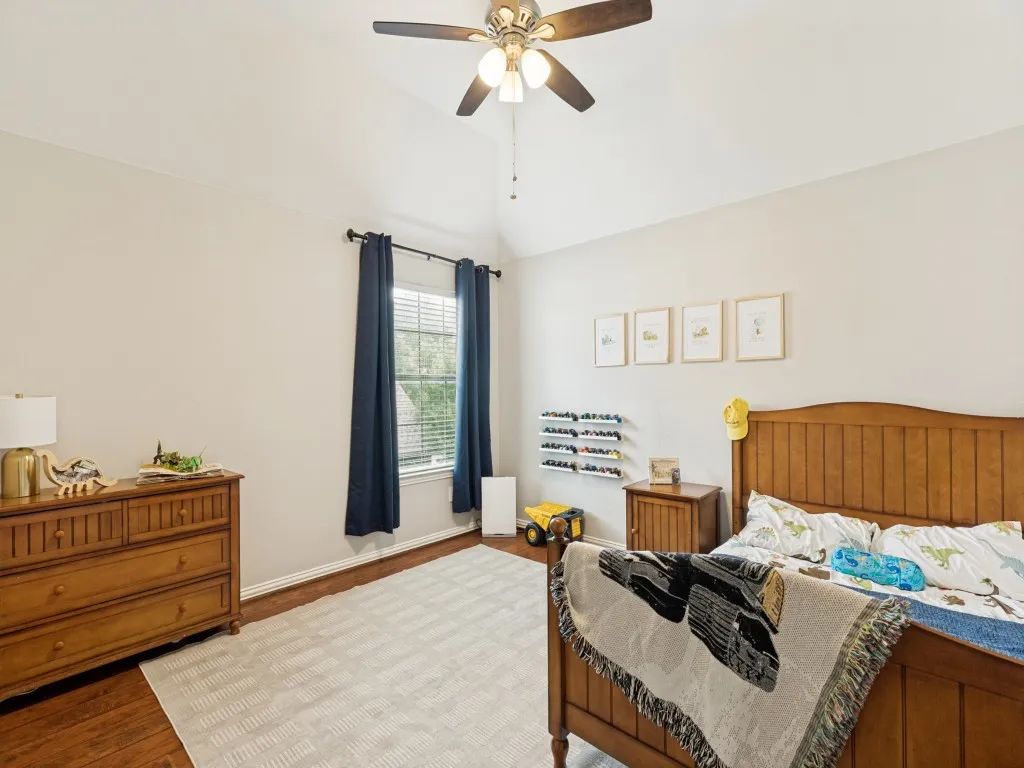 Single Family Residence For Sale in Collin County , 1001 Thornapple Drive, Mc Kinney, Texas 75071, 4 Bedroom, 4 Bathroom, 3 Garage spaces, 3,500 Sqft, built in 2005, mls#21300115, Real Estate Agent in Mc Kinney, Homes For Sale in Collin county, Homes For Sale in Mc Kinney, Realtor in Mc Kinney Texas, Real Estate Brokerage Independent Realty Texas, Luminita Cordes Realtor