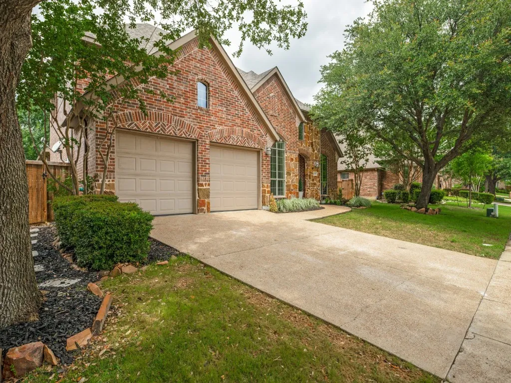 Single Family Residence For Sale in Collin County , 1001 Thornapple Drive, Mc Kinney, Texas 75071, 4 Bedroom, 4 Bathroom, 3 Garage spaces, 3,500 Sqft, built in 2005, mls#21300115, Real Estate Agent in Mc Kinney, Homes For Sale in Collin county, Homes For Sale in Mc Kinney, Realtor in Mc Kinney Texas, Real Estate Brokerage Independent Realty Texas, Luminita Cordes Realtor