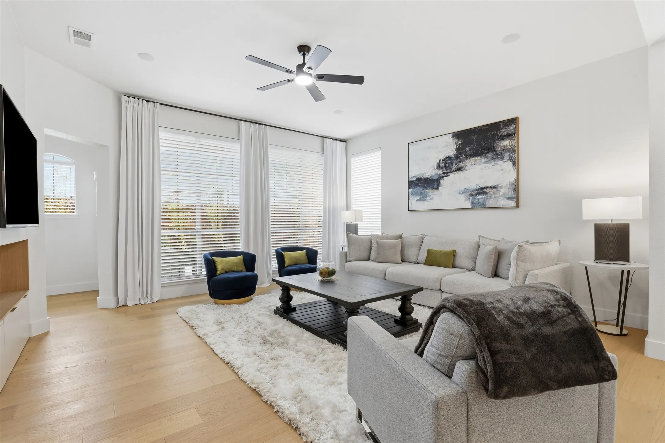 Single Family Residence For Rent in Collin County , 12173 BETHEL Drive, Frisco, Texas 75033, 4 Bedrooms, 3 Bathrooms, 2 Garage spaces, 2,919 Sqft, built in 2006, Price $5,500, mls#21300294, Real Estate Agent in Frisco, Homes For Rent in Collin county, Homes For Rent in Frisco, Realtor in Frisco Texas, Real Estate Brokerage Independent Realty Texas, Luminita Cordes Realtor
