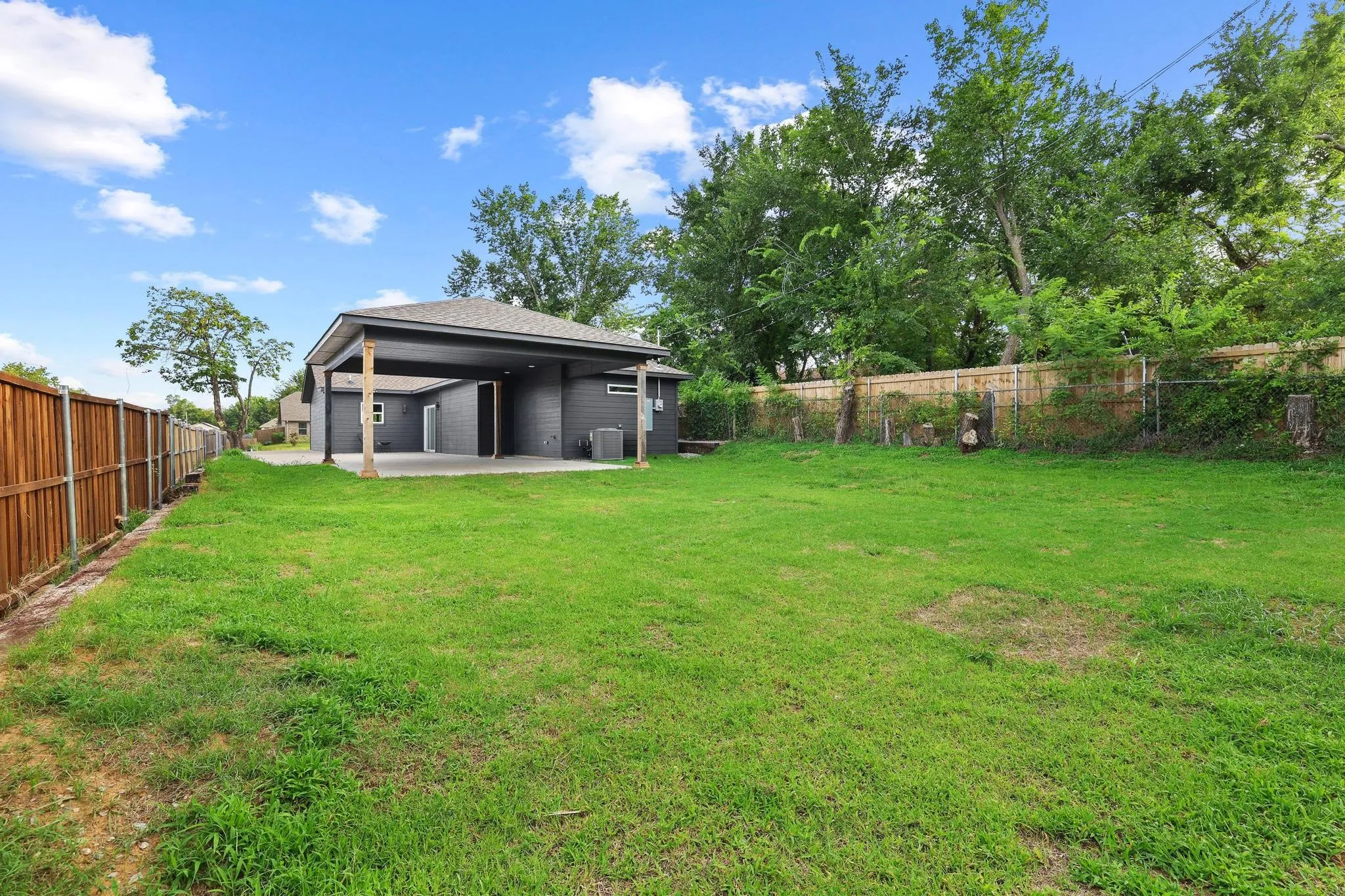 Single Family Residence For Sale in Grayson County , 709 Martin Luther King Street, Denison, Texas 75020, 3 Bedroom, 2 Bathroom, Garage spaces, 1,625 Sqft, built in 2026, mls#21298250, Real Estate Agent in Denison, Homes For Sale in Grayson county, Homes For Sale in Denison, Realtor in Denison Texas, Real Estate Brokerage Independent Realty Texas, Luminita Cordes Realtor