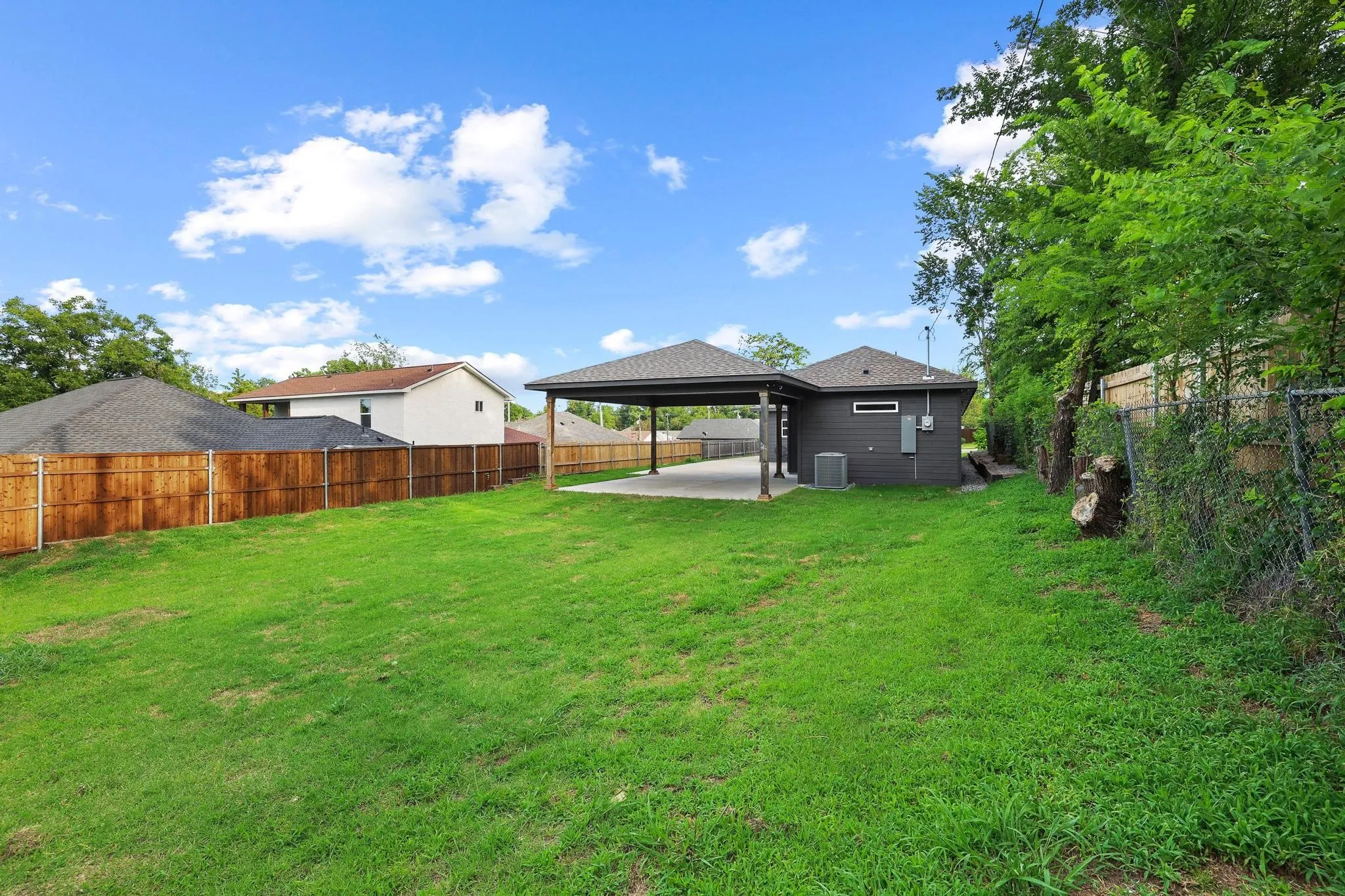 Single Family Residence For Sale in Grayson County , 709 Martin Luther King Street, Denison, Texas 75020, 3 Bedroom, 2 Bathroom, Garage spaces, 1,625 Sqft, built in 2026, mls#21298250, Real Estate Agent in Denison, Homes For Sale in Grayson county, Homes For Sale in Denison, Realtor in Denison Texas, Real Estate Brokerage Independent Realty Texas, Luminita Cordes Realtor