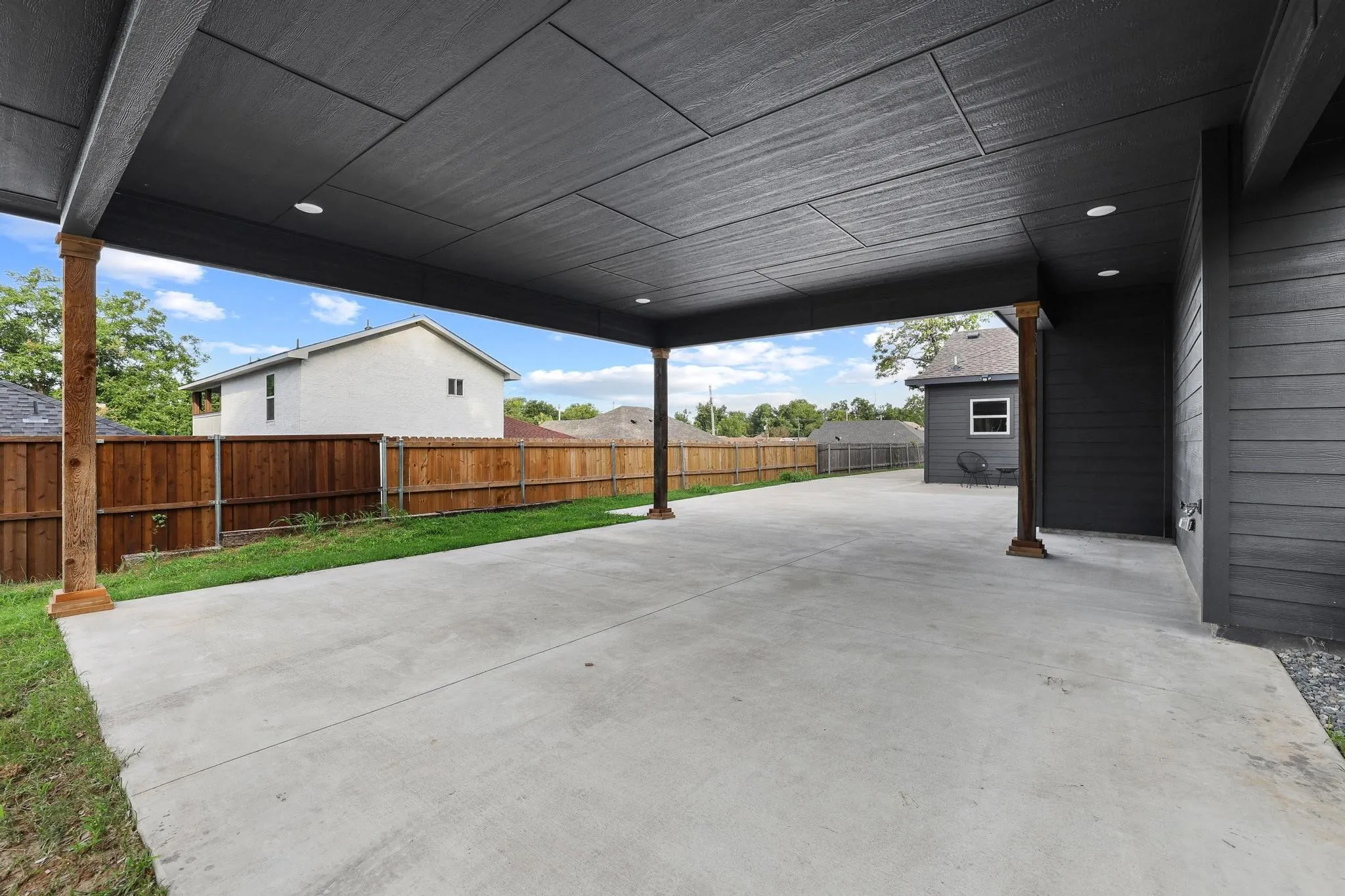 Single Family Residence For Sale in Grayson County , 709 Martin Luther King Street, Denison, Texas 75020, 3 Bedroom, 2 Bathroom, Garage spaces, 1,625 Sqft, built in 2026, mls#21298250, Real Estate Agent in Denison, Homes For Sale in Grayson county, Homes For Sale in Denison, Realtor in Denison Texas, Real Estate Brokerage Independent Realty Texas, Luminita Cordes Realtor