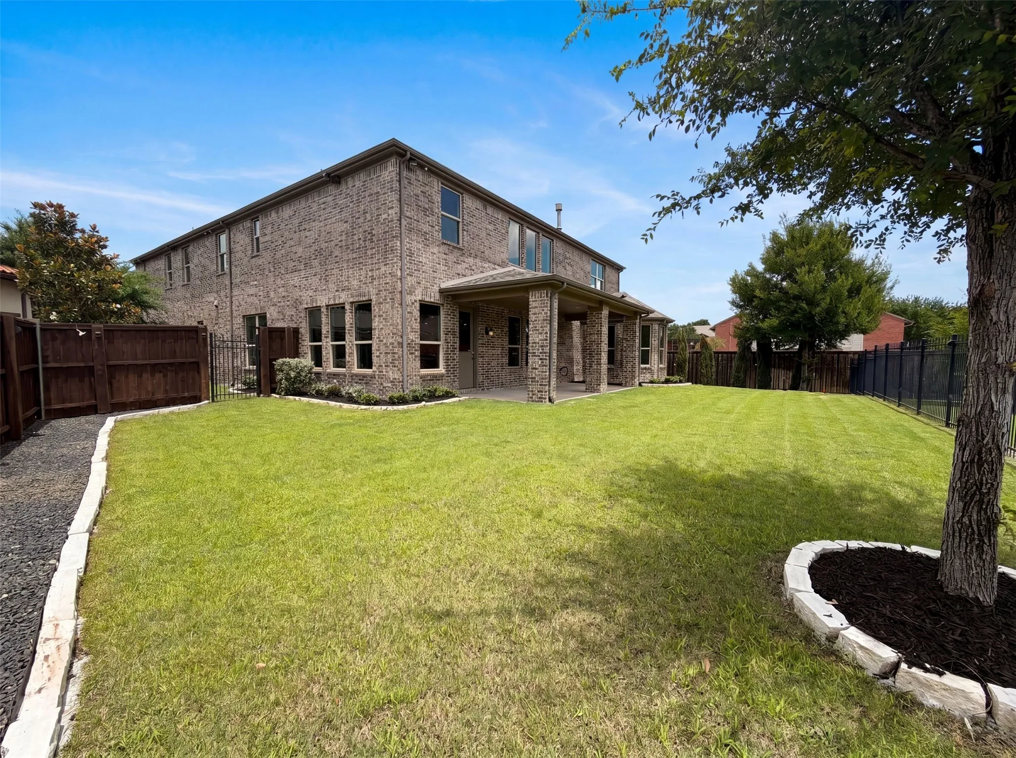 Single Family Residence For Sale in Dallas County , 7221 Durand Drive, Irving, Texas 75063, 6 Bedroom, 4 Bathroom, 2 Garage spaces, 5,125 Sqft, built in 2016, mls#21300307, Real Estate Agent in Irving, Homes For Sale in Dallas county, Homes For Sale in Irving, Realtor in Irving Texas, Real Estate Brokerage Independent Realty Texas, Luminita Cordes Realtor