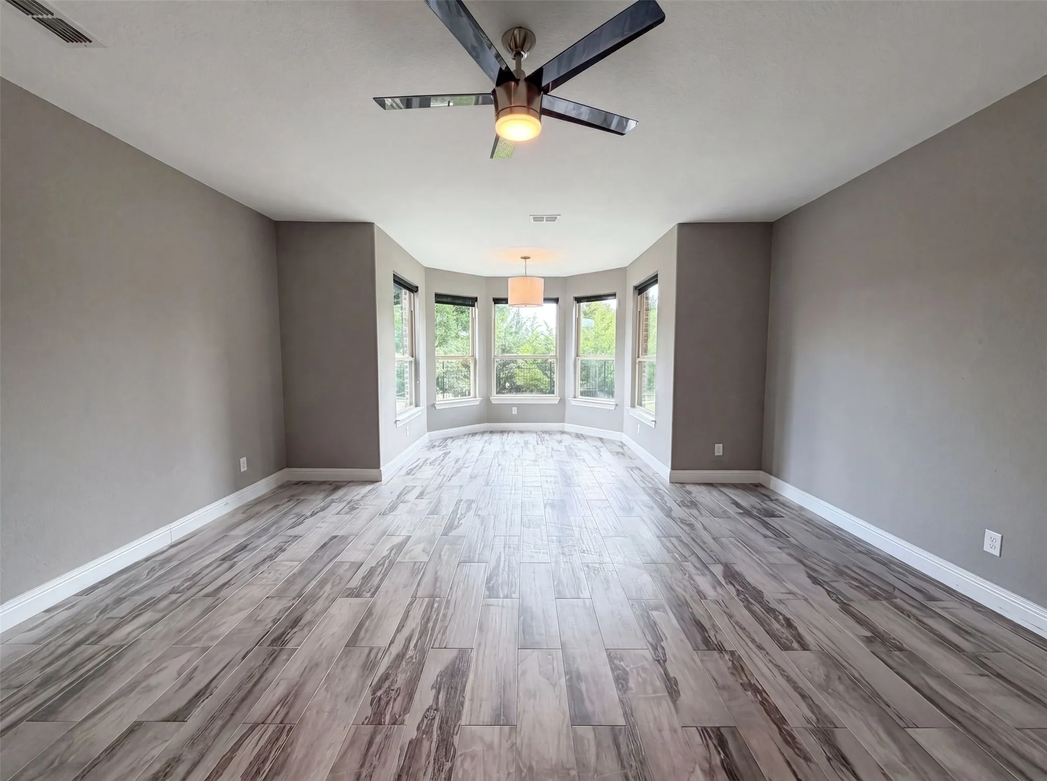 Single Family Residence For Sale in Dallas County , 7221 Durand Drive, Irving, Texas 75063, 6 Bedroom, 4 Bathroom, 2 Garage spaces, 5,125 Sqft, built in 2016, mls#21300307, Real Estate Agent in Irving, Homes For Sale in Dallas county, Homes For Sale in Irving, Realtor in Irving Texas, Real Estate Brokerage Independent Realty Texas, Luminita Cordes Realtor