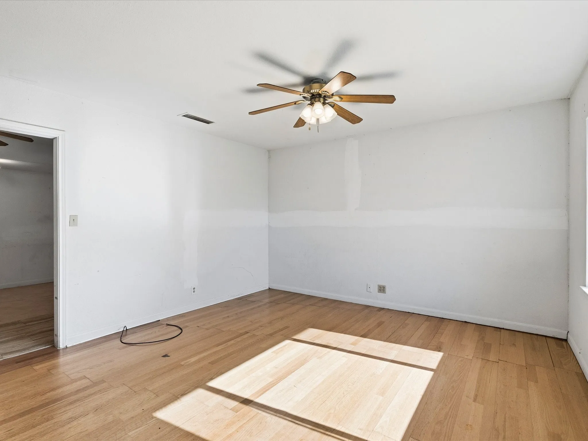 Duplex For Sale in Grayson County , 307 Depot Street, Whitesboro, Texas 76273, 5 Bedroom, 2 Bathroom, Garage spaces, 0 Sqft, built in 2000, mls#21300313, Real Estate Agent in Whitesboro, Homes For Sale in Grayson county, Homes For Sale in Whitesboro, Realtor in Whitesboro Texas, Real Estate Brokerage Independent Realty Texas, Luminita Cordes Realtor