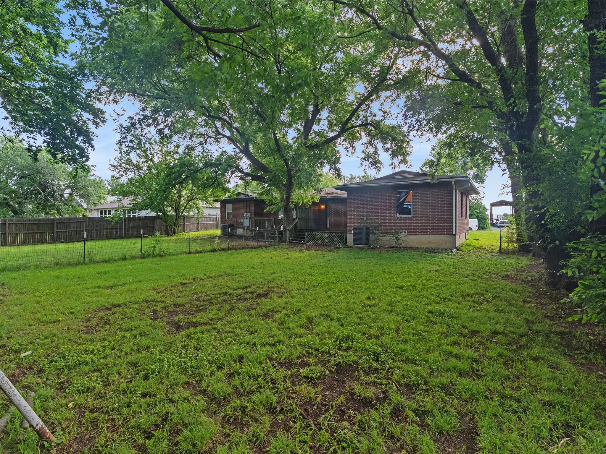 Duplex For Sale in Grayson County , 307 Depot Street, Whitesboro, Texas 76273, 5 Bedroom, 2 Bathroom, Garage spaces, 0 Sqft, built in 2000, mls#21300313, Real Estate Agent in Whitesboro, Homes For Sale in Grayson county, Homes For Sale in Whitesboro, Realtor in Whitesboro Texas, Real Estate Brokerage Independent Realty Texas, Luminita Cordes Realtor