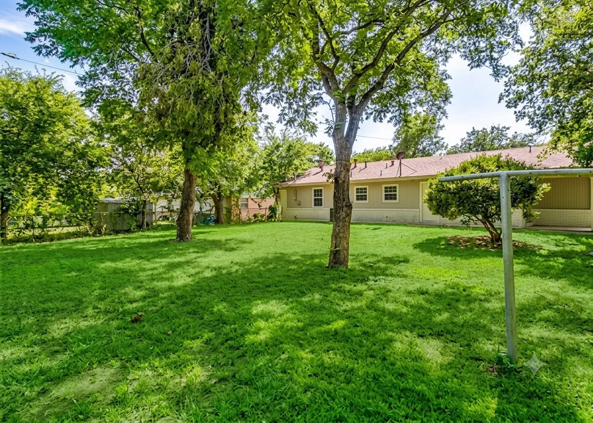 Single Family Residence For Sale in Tarrant County , 3821 Bonnie Drive, Fort Worth, Texas 76116, 3 Bedroom, 2 Bathroom, 2 Garage spaces, 1,302 Sqft, built in 1960, mls#21296979, Real Estate Agent in Fort Worth, Homes For Sale in Tarrant county, Homes For Sale in Fort Worth, Realtor in Fort Worth Texas, Real Estate Brokerage Independent Realty Texas, Luminita Cordes Realtor