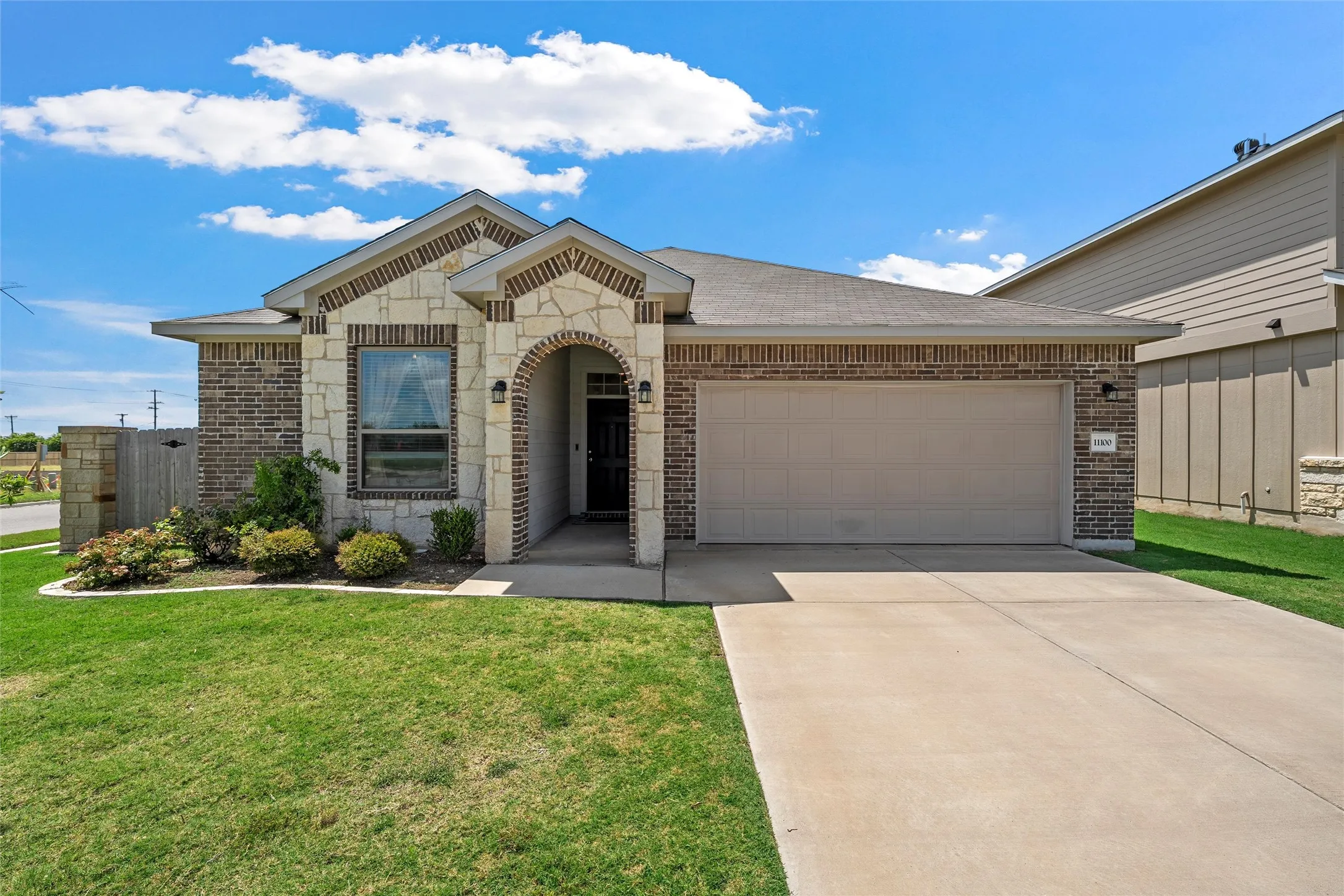 Single Family Residence For Sale in Mc Lennan County , 11100 Solar Street, Waco, Texas 76655, 4 Bedroom, 2 Bathroom, 2 Garage spaces, 1,659 Sqft, built in 2022, mls#21298729, Real Estate Agent in Waco, Homes For Sale in Mc Lennan county, Homes For Sale in Waco, Realtor in Waco Texas, Real Estate Brokerage Independent Realty Texas, Luminita Cordes Realtor