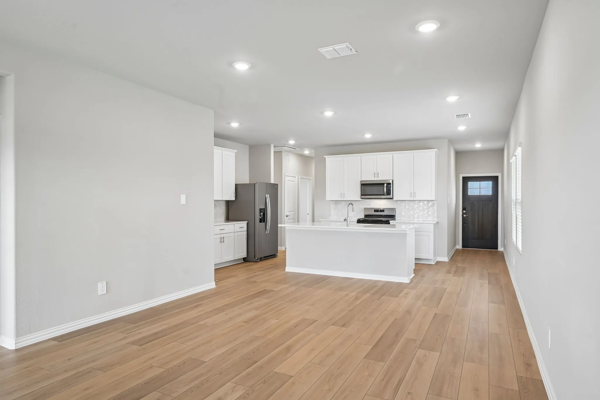 Photo is not of the actual home, but is an inspirational photo of builder’s model home and may depict options, furnishings, and/or decorator features that are not included.